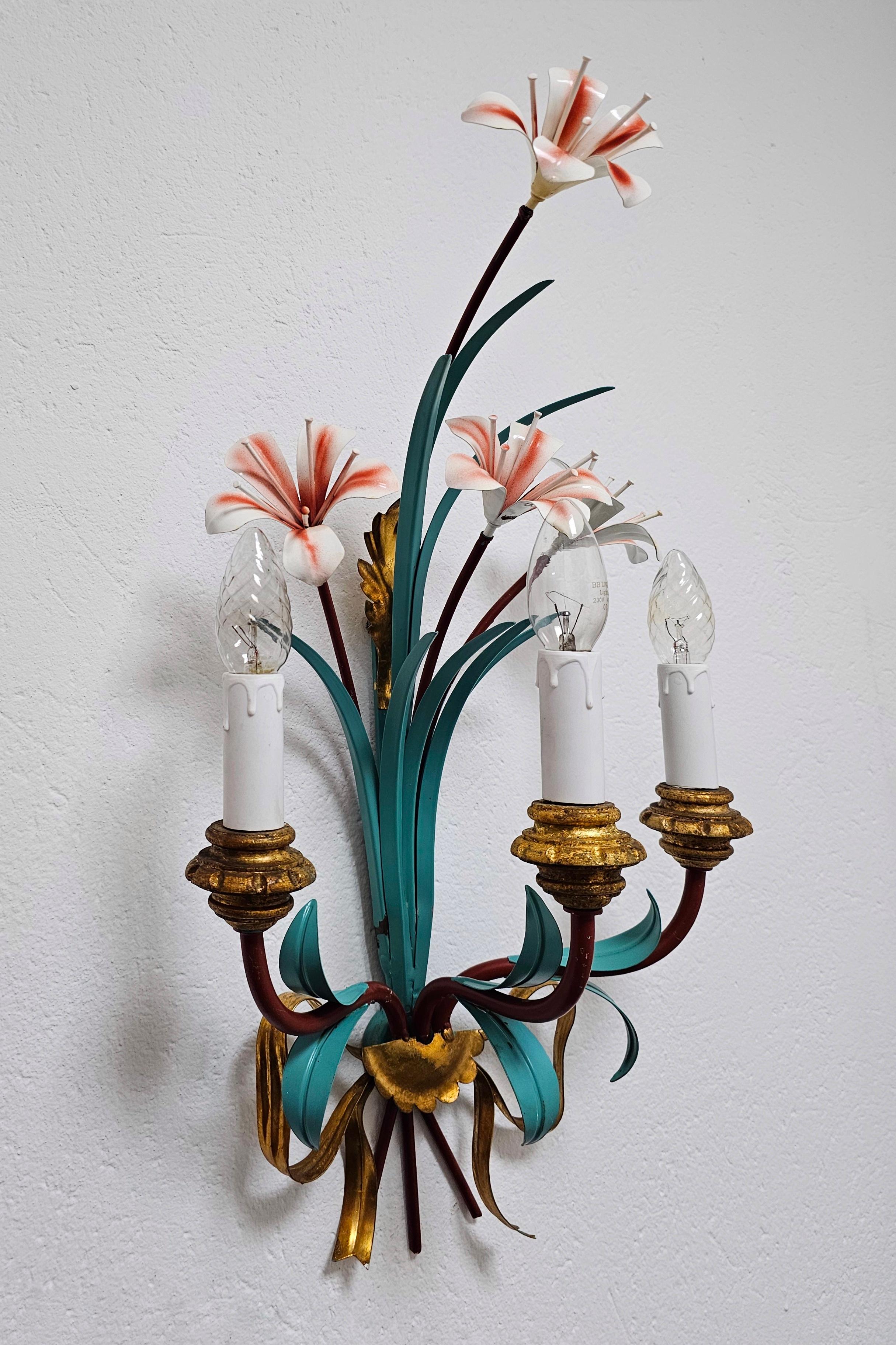 Extra Large Hollywood Regency Tole Sconces with Lilly Flowers, Italy 1960s For Sale 6