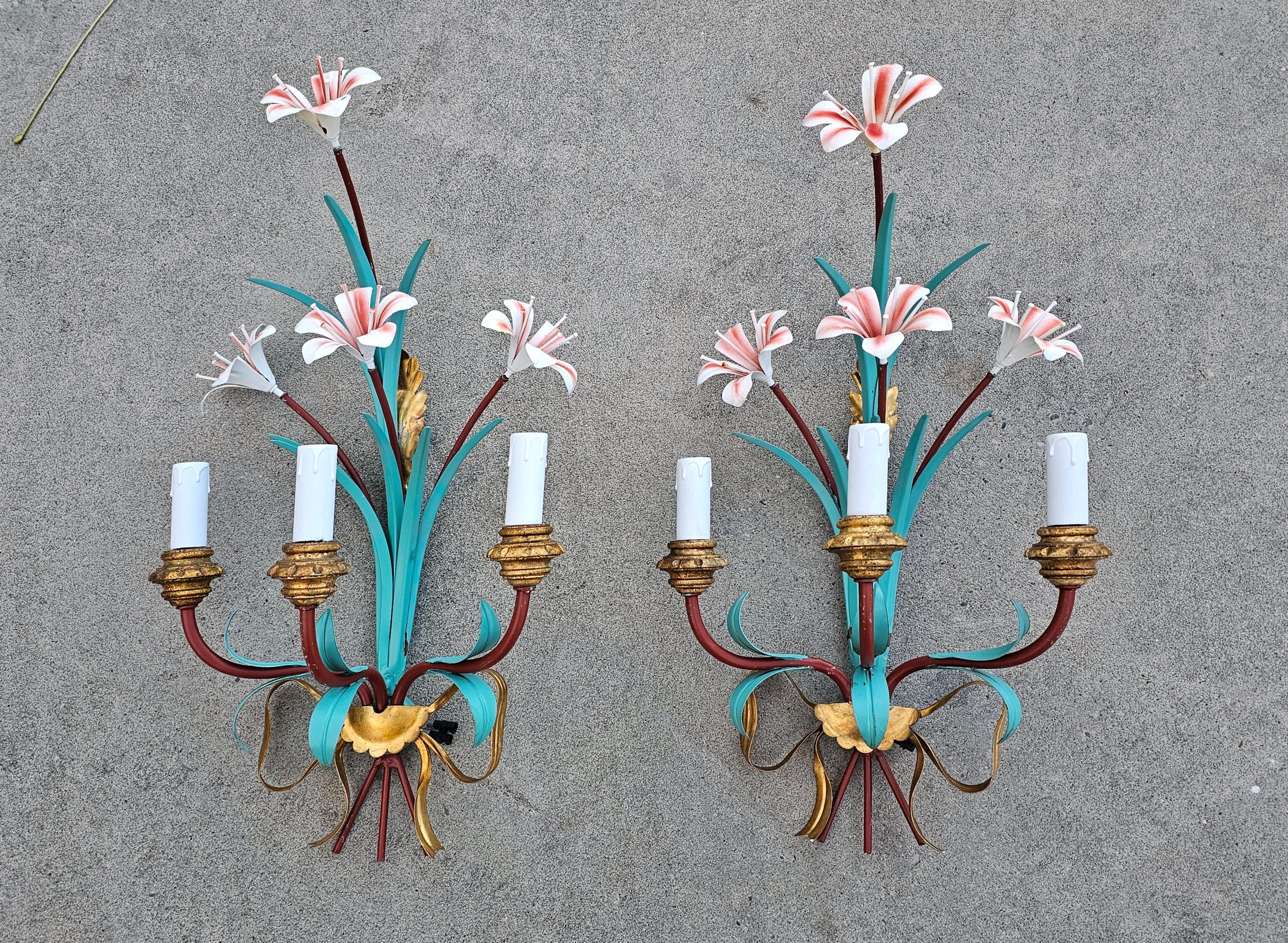 Extra Large Hollywood Regency Tole Sconces with Lilly Flowers, Italy 1960s For Sale 2