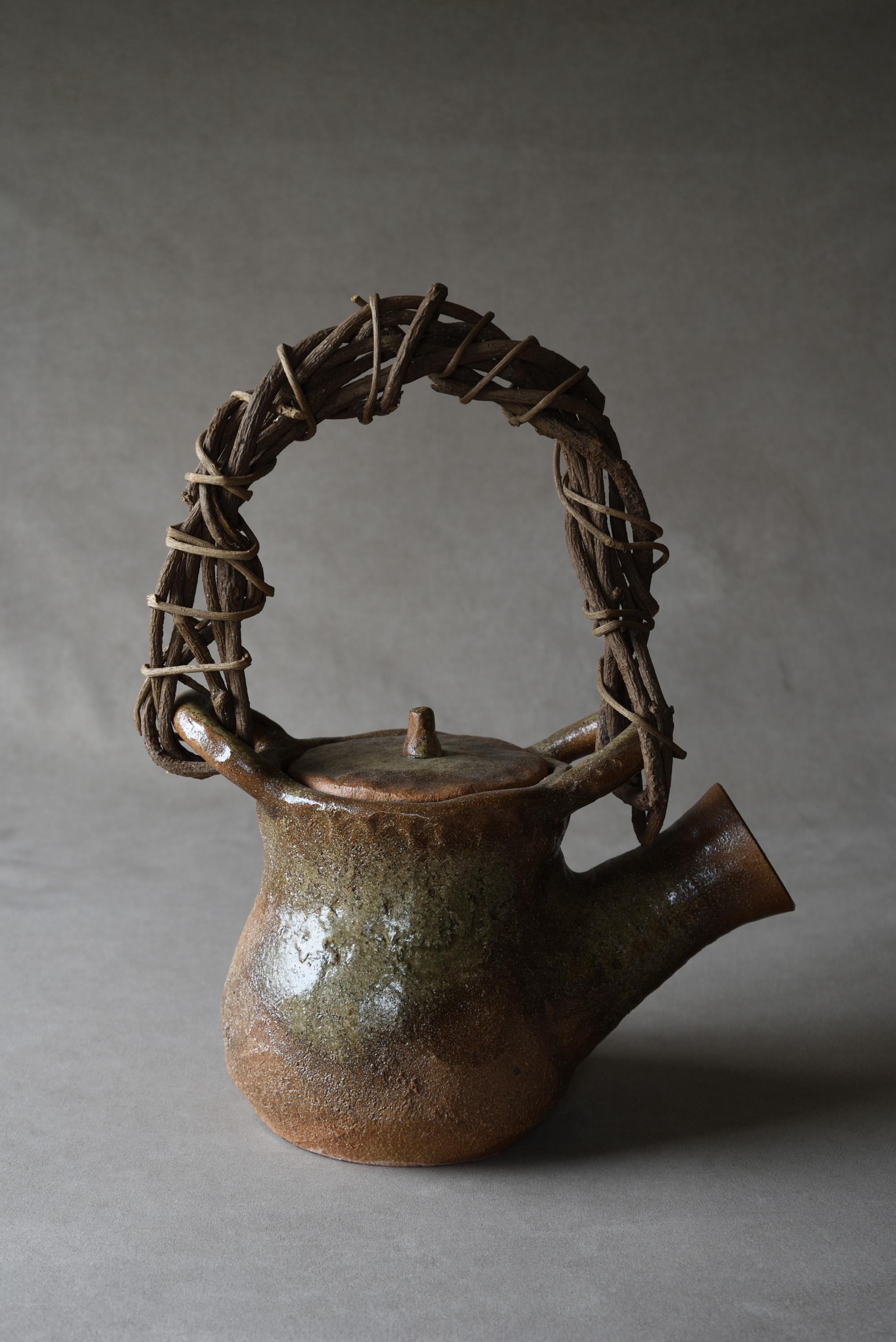  Extragroßer japanischer Mingei Shigaraki Dobin-Teekanne aus Keramik (Japonismus) im Angebot
