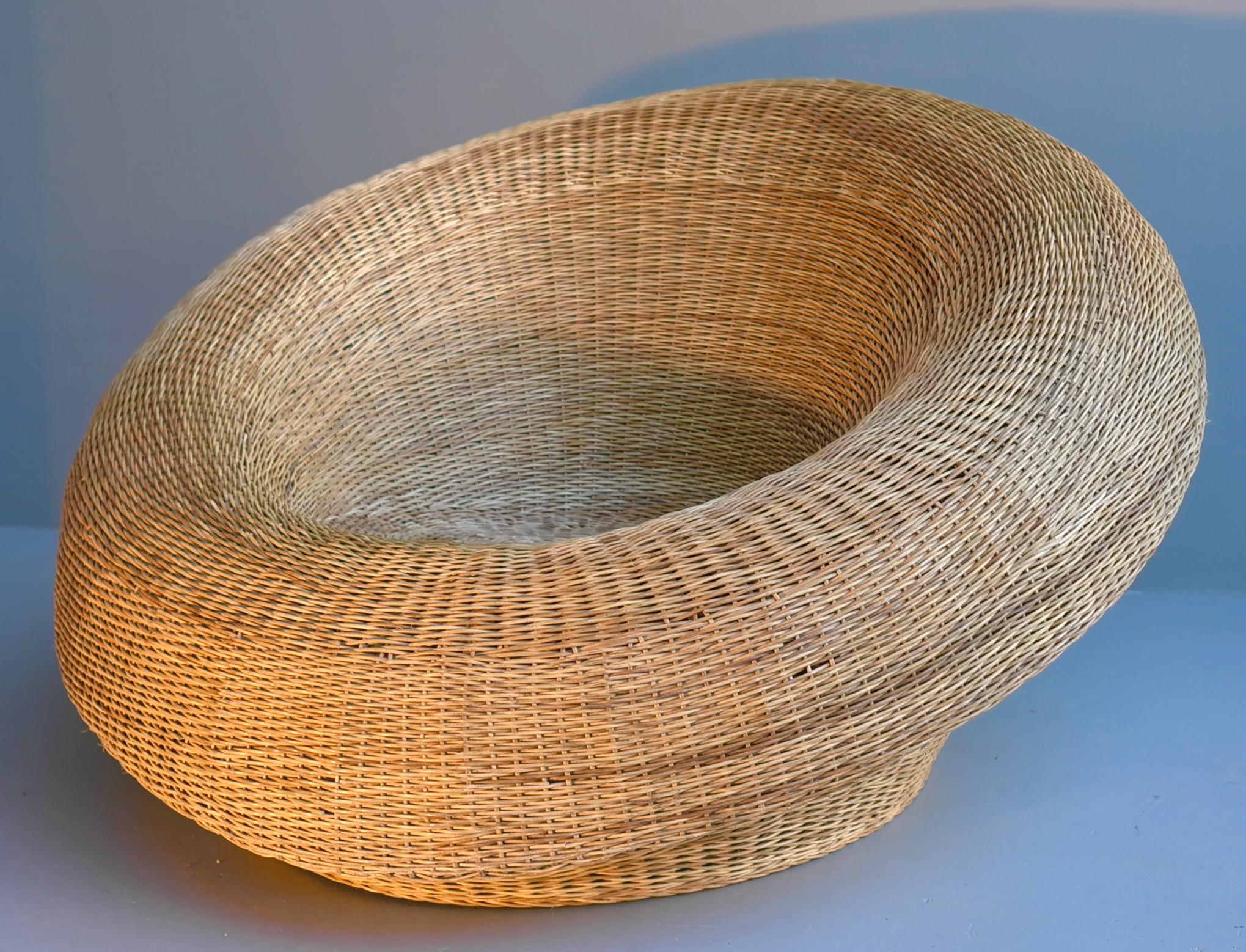 large round wicker chair