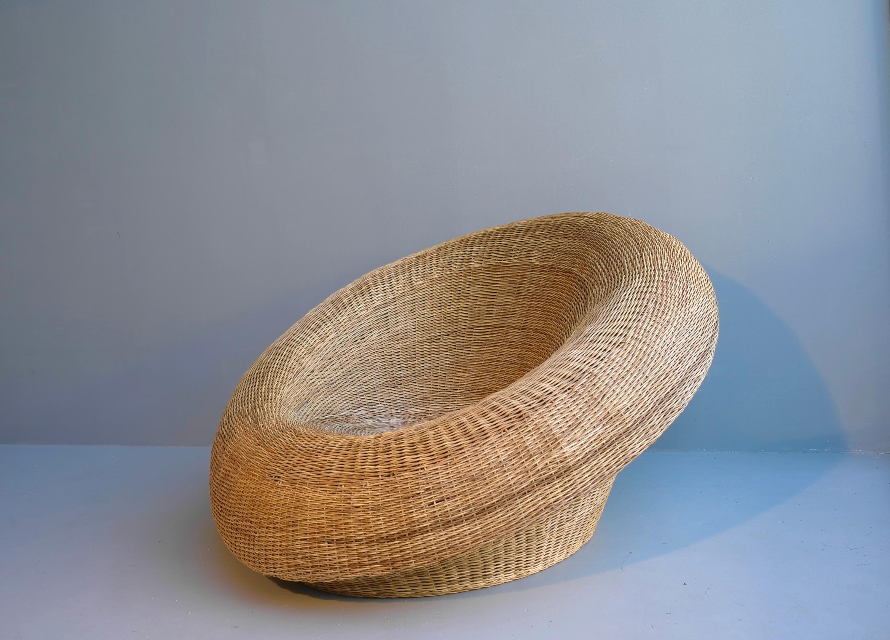 Mid-Century Modern Extra Large Japanese Round Sculptural Wicker Basket Lounge Chair, 1950s