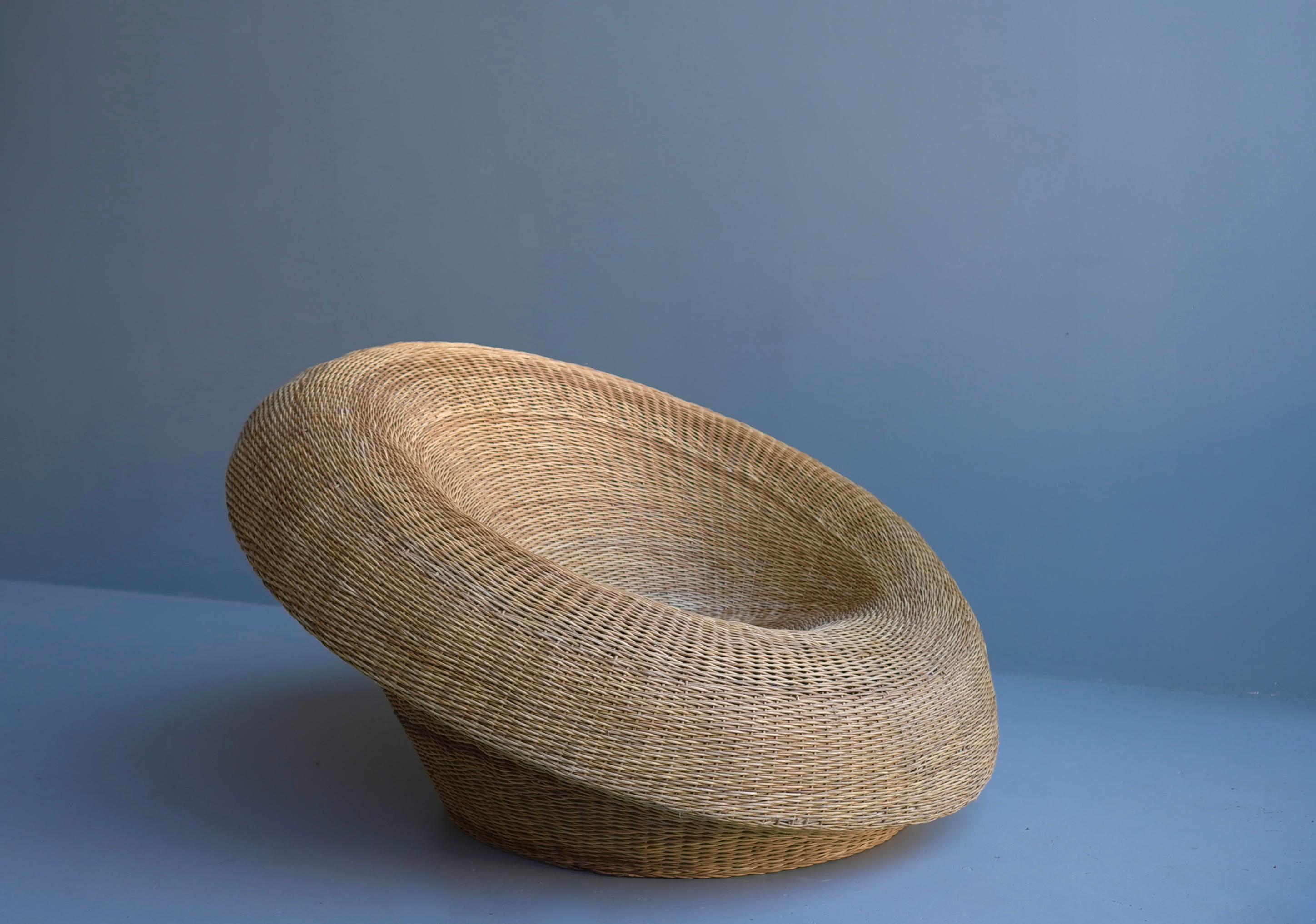 Mid-20th Century Extra Large Japanese Round Sculptural Wicker Basket Lounge Chair, 1950s