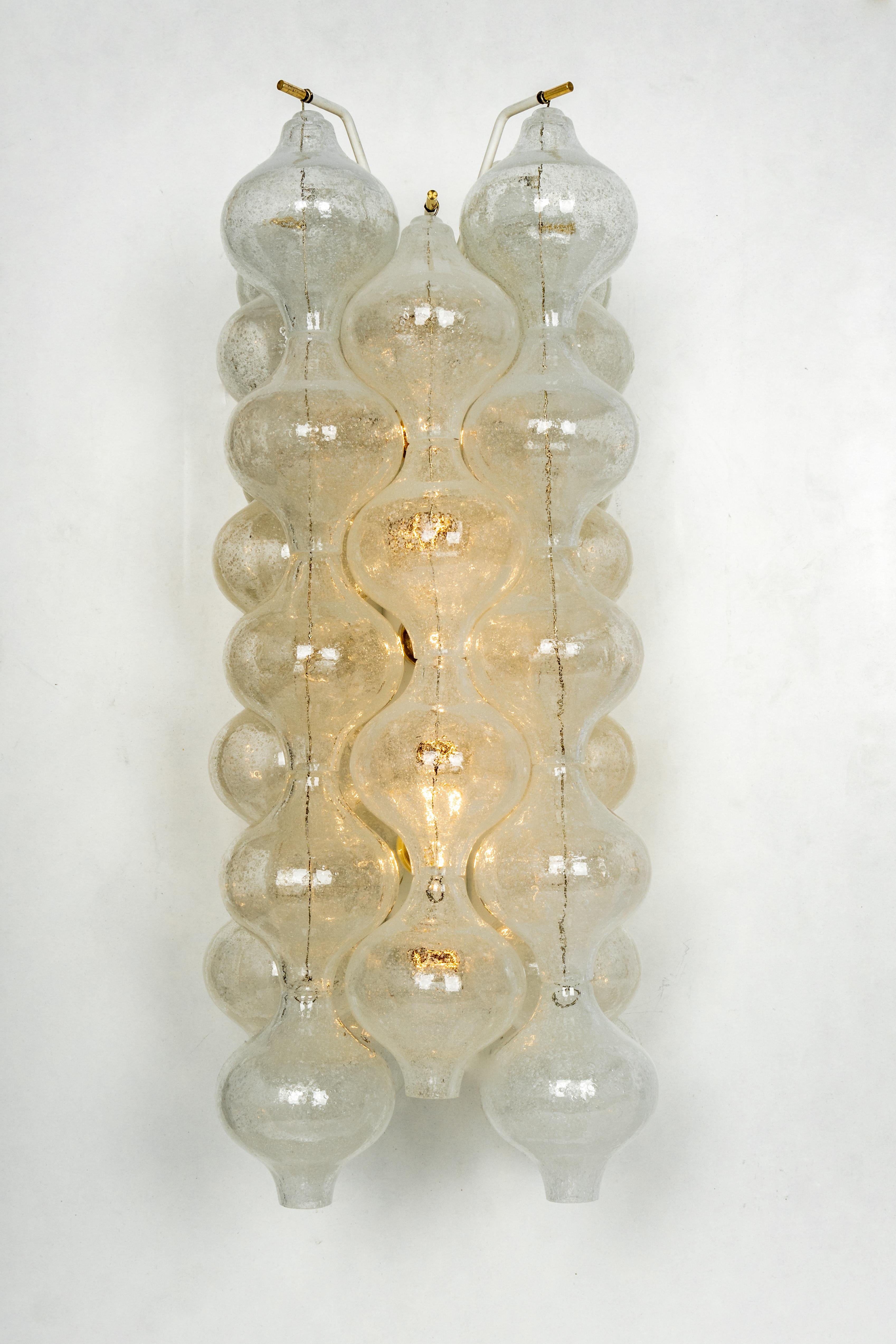 1 of 5 Extra Large Kalmar 'Tulipan' Sconce Wall Light, Austria, 1970s In Good Condition For Sale In Aachen, NRW