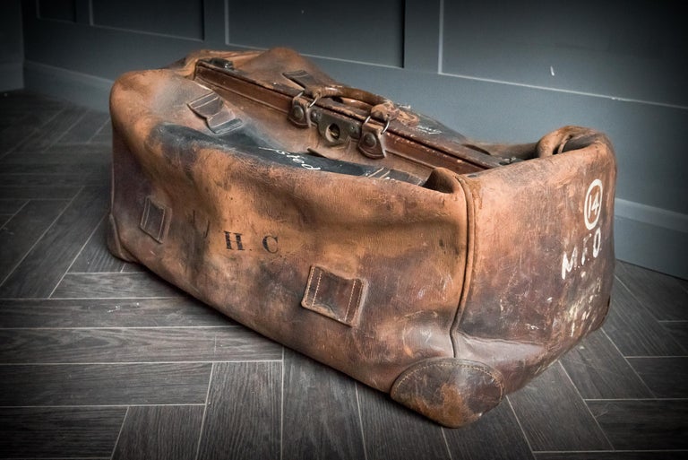 Leather Gladstone Bag, 1920s For Sale at 1stDibs