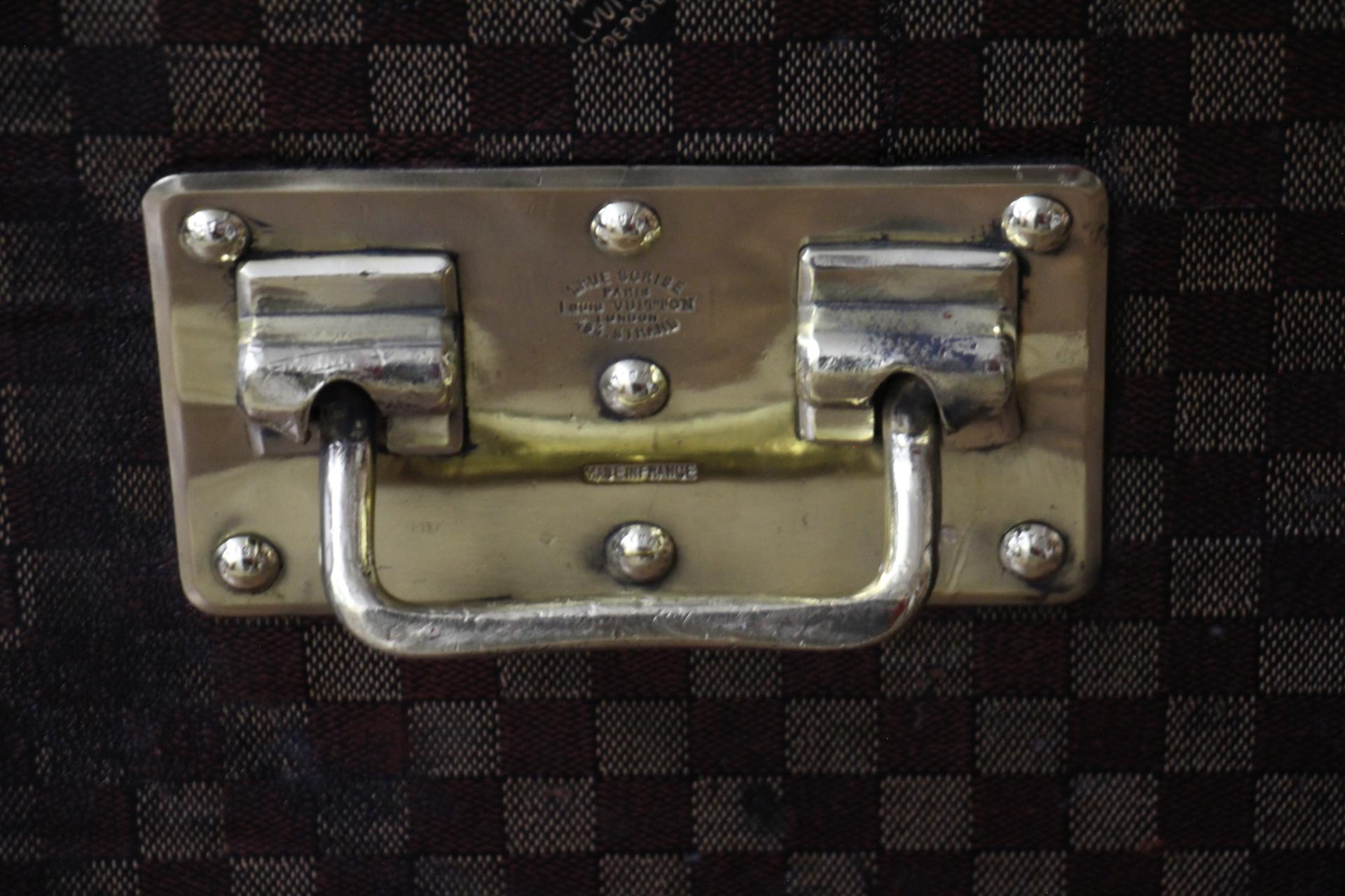 Extra Large Louis Vuitton Steamer Trunk, High Vuitton Trunk in Checkers Canvas For Sale 7
