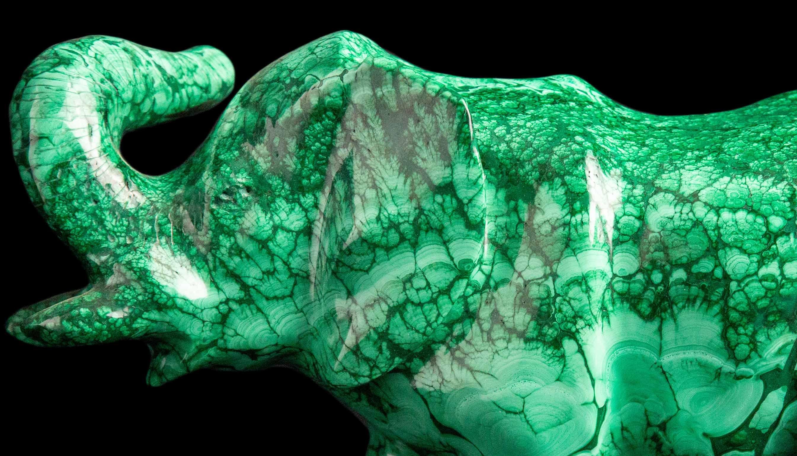 Elefante di malachite extra grande In condizioni Nuovo in vendita a New York, NY