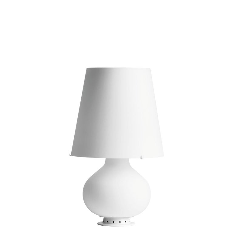 Large Max Ingrand Model #1853 'Fontana' glass table lamp for Fontana Arte. Designed in 1954 by the incomparable Max Ingrand, the Fontana table lamp features Minimalist styling with illumination from both the base and shade. White-painted metal