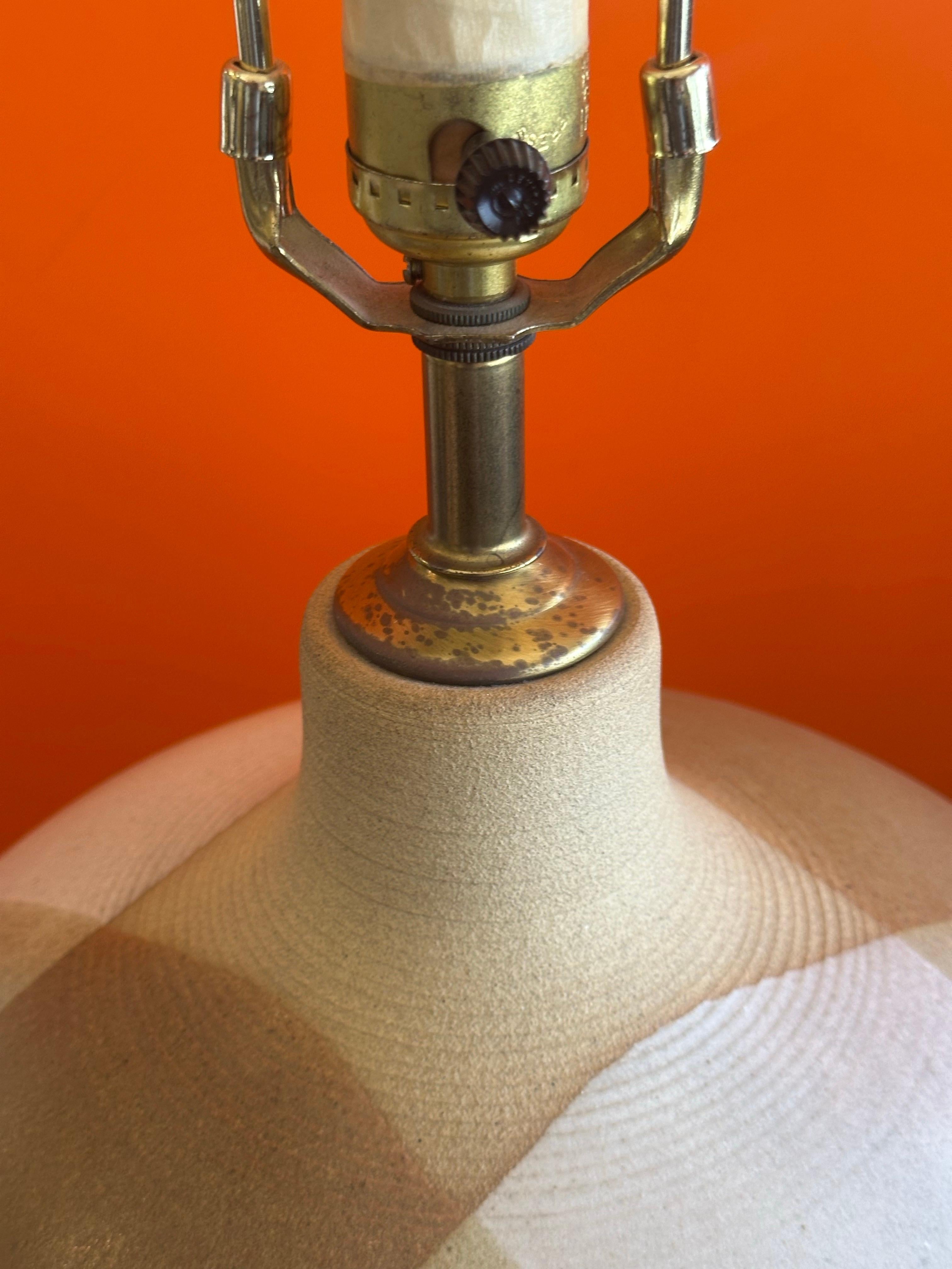 Extra Large MCM Studio Pottery Stoneware Table Lamp by Larry & Terry Brown in vendita 5