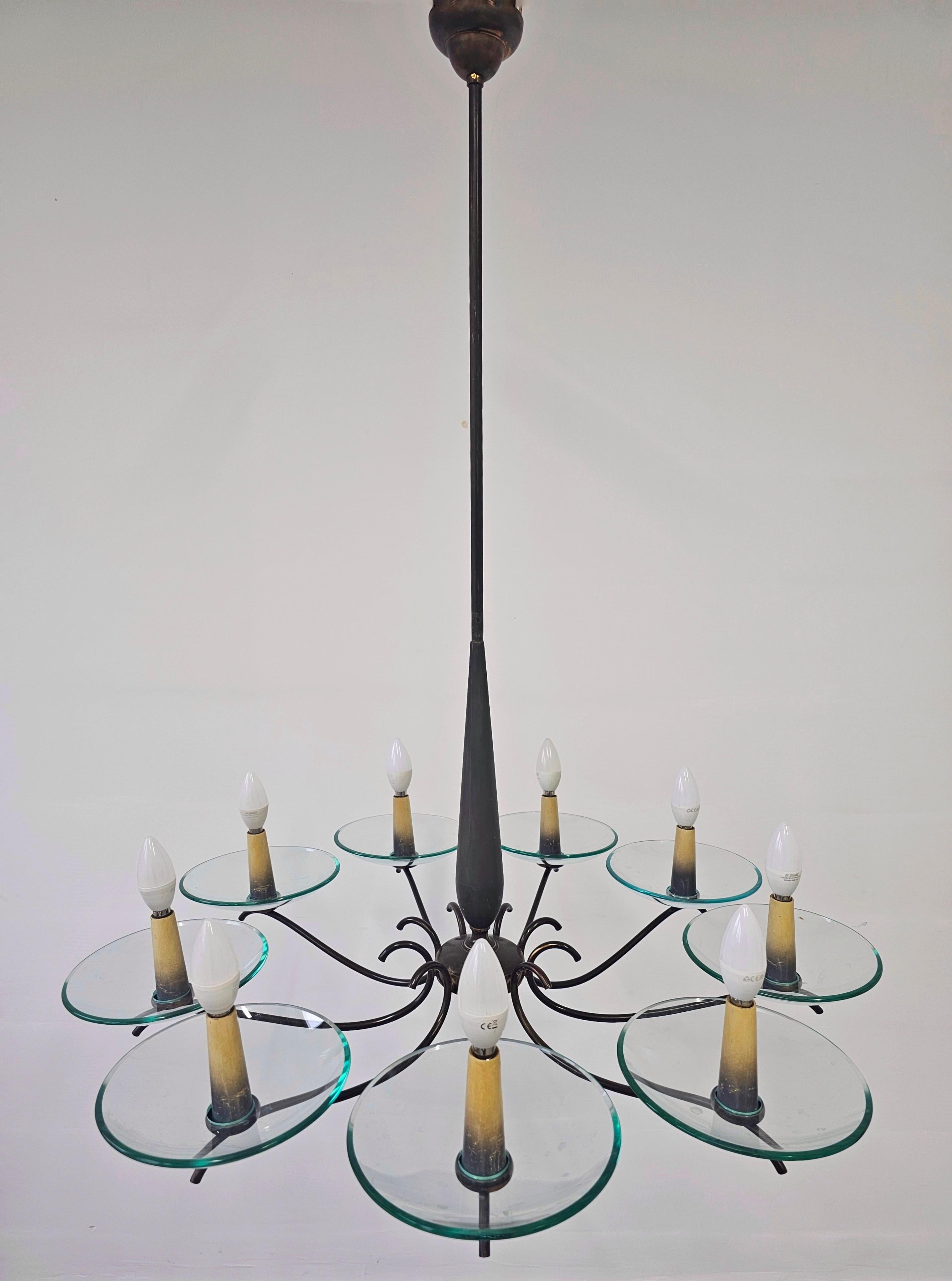 Mid-Century Modern Extra Large Mid Century Brass Chandelier designed in style of Pietro Chiesa For Sale