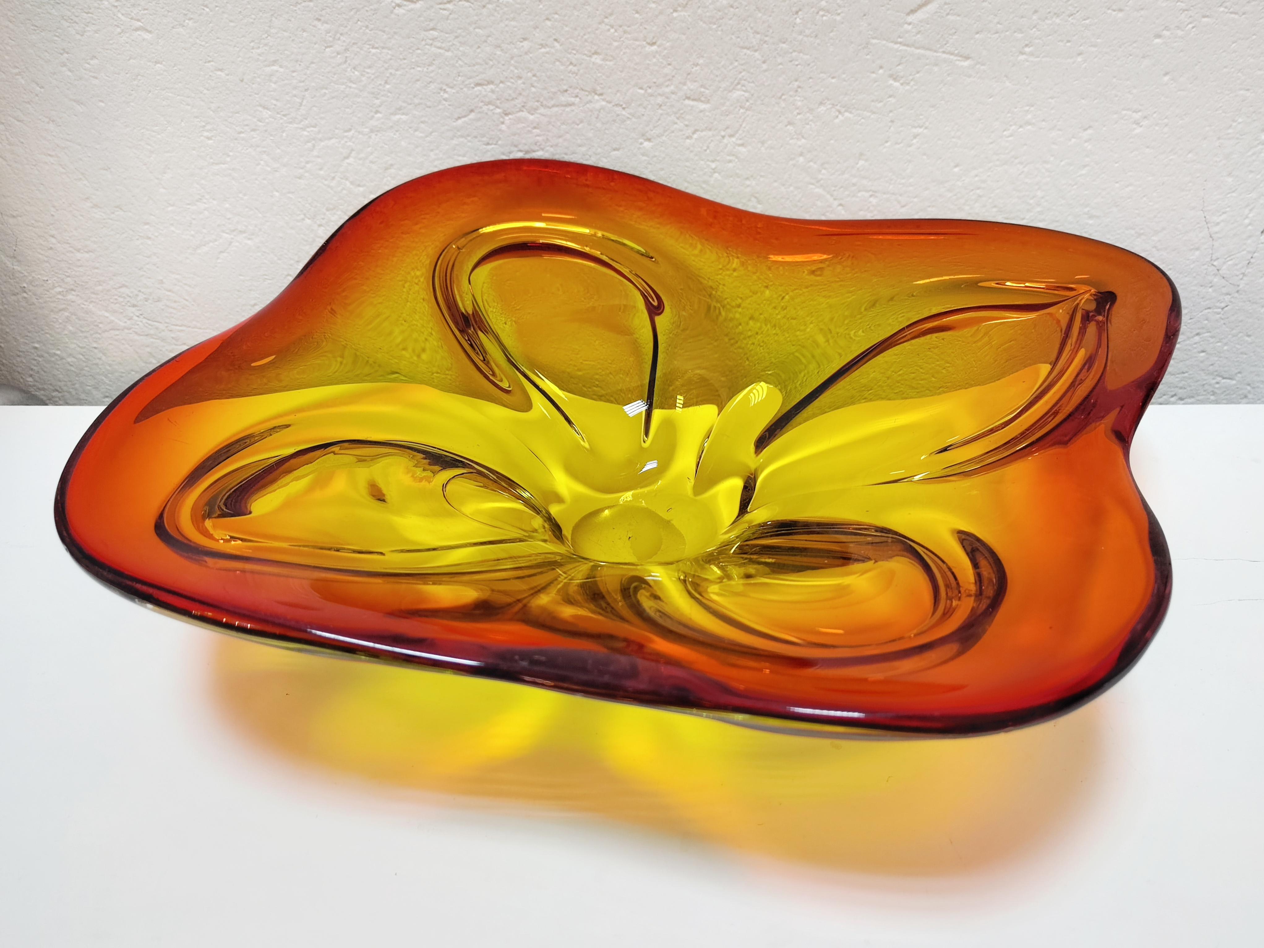 Late 20th Century Extra Large Mid Century Modern Yellow and Orange Murano Glass Centerpiece For Sale