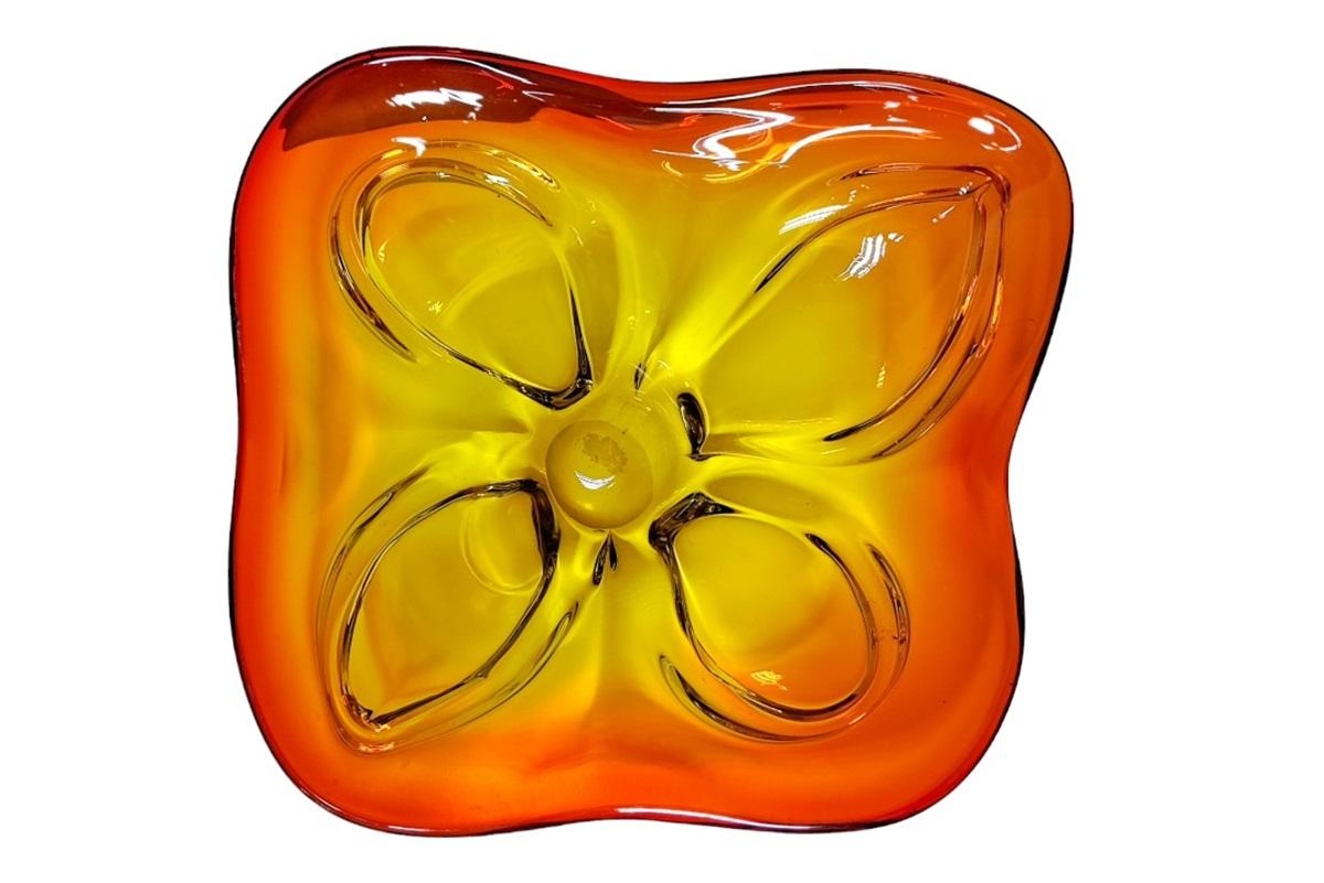 Extra Large Mid Century Modern Yellow and Orange Murano Glass Centerpiece For Sale 1
