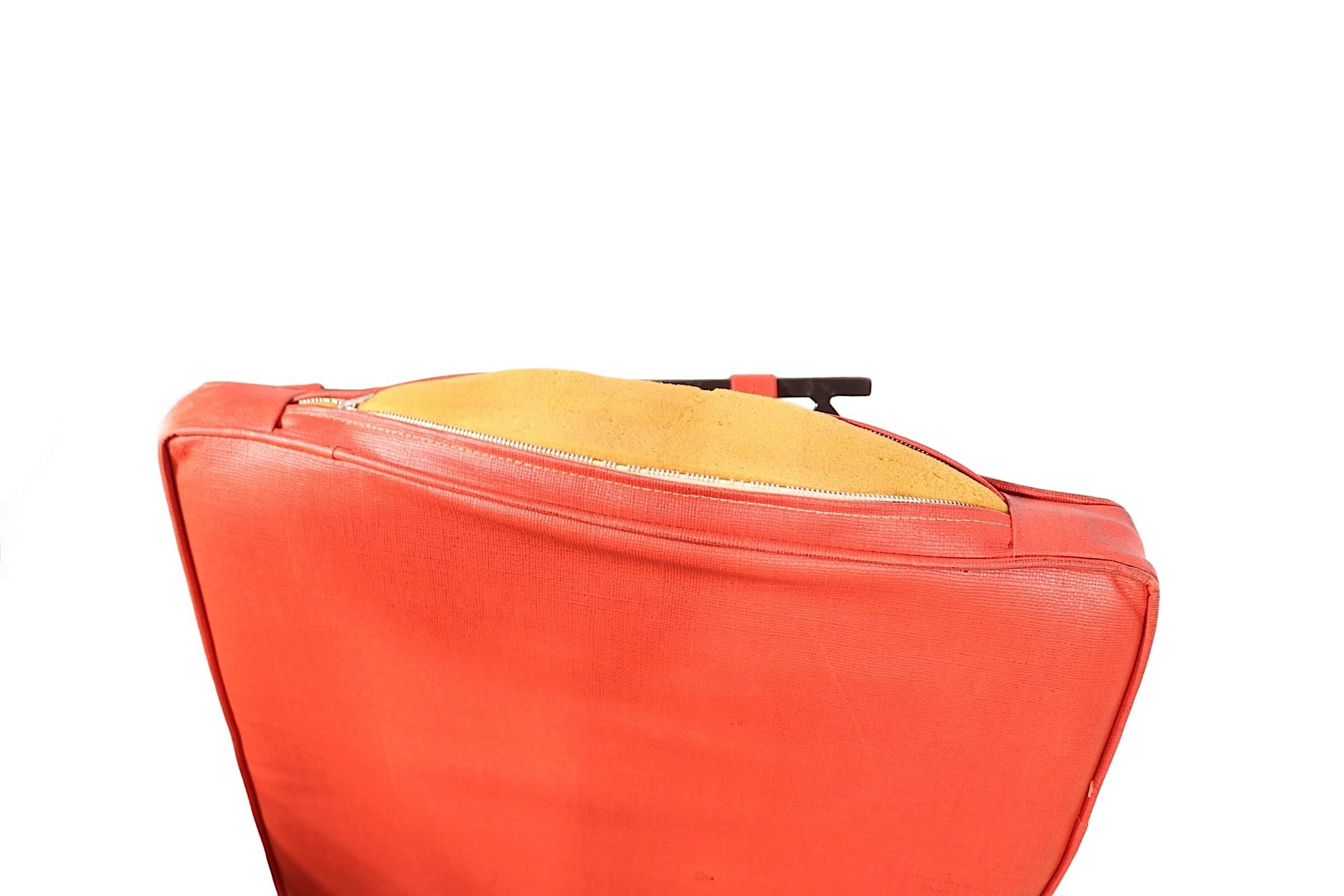 Américain Extra large Mid Century  Courroie en métal et fer forgé Woodard  Canapé en vente