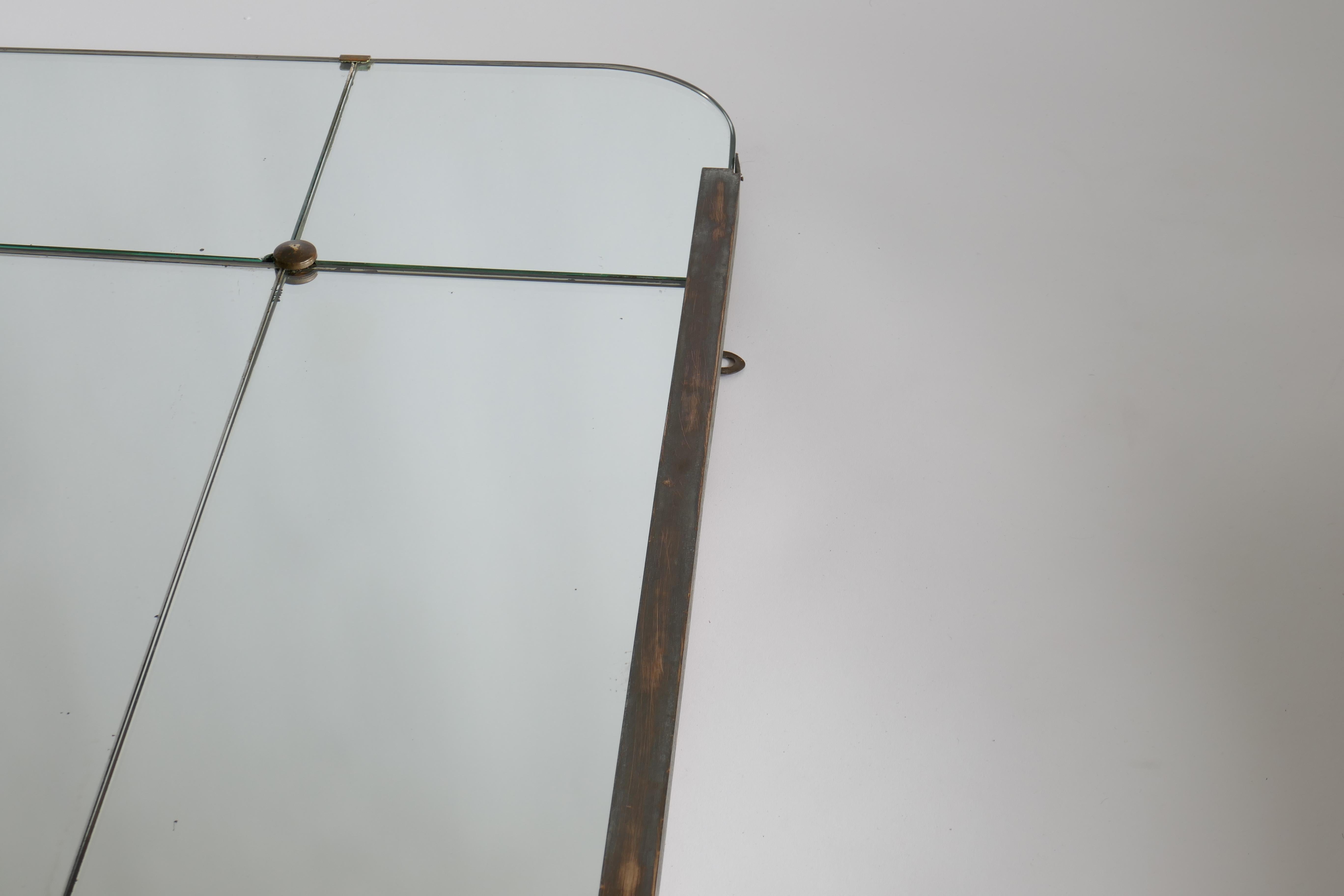 Extragroßer Spiegel mit Originalglas- und Messingornamenten, Italien, 1950er Jahre im Angebot 12