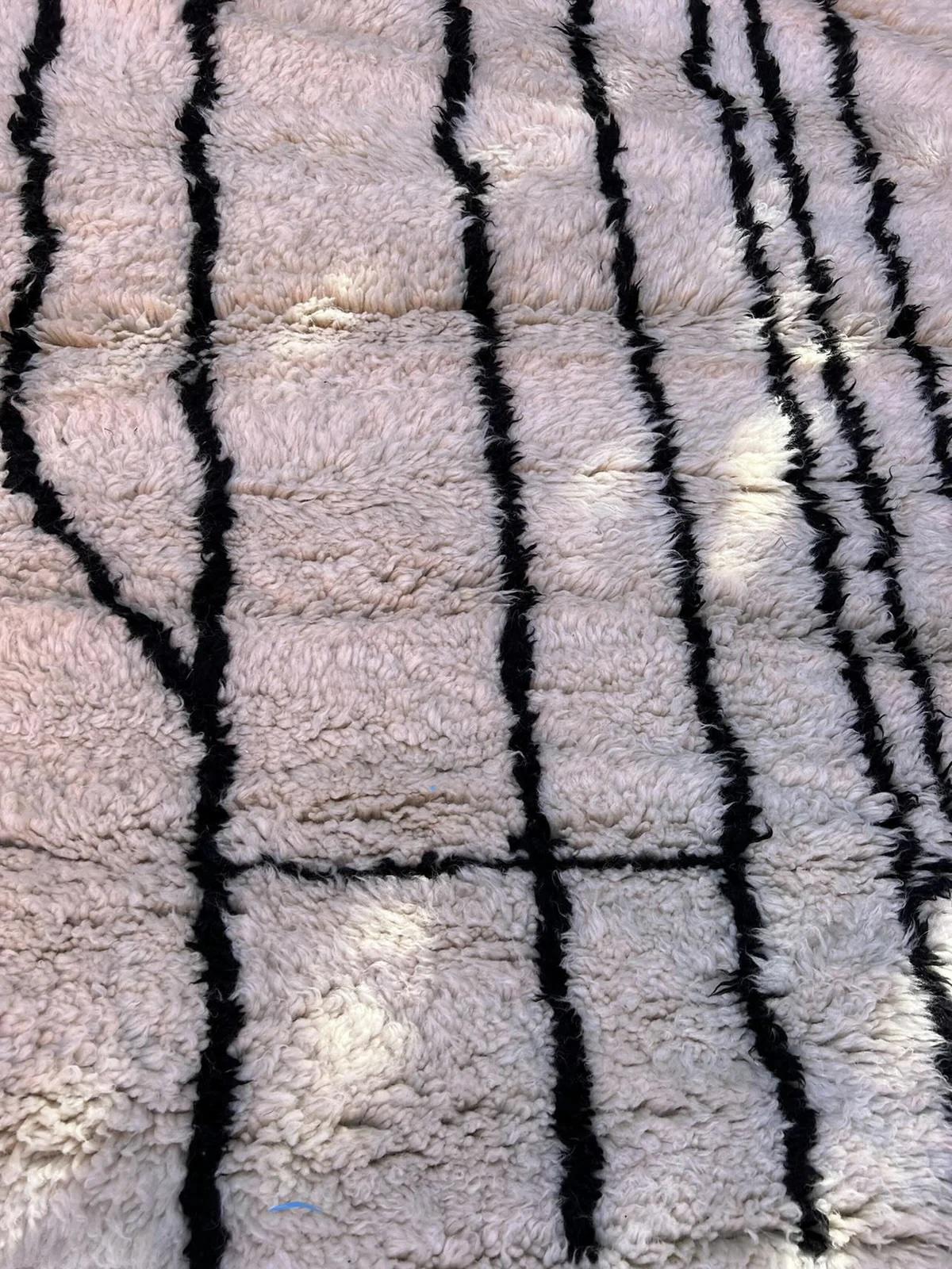 Extra Large Modern Moroccan Wool Beni M'Rirt Rug with Abstract Neutral Design For Sale 7