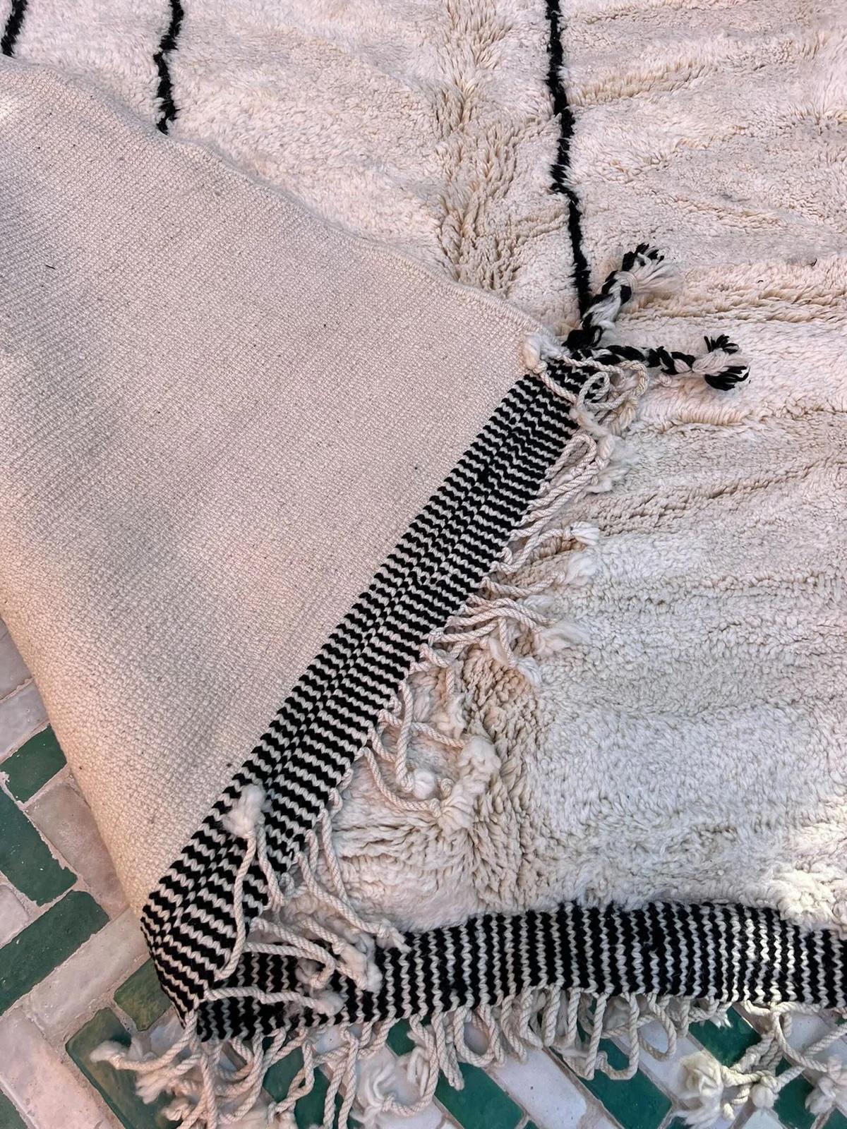 Extra Large Modern Moroccan Wool Beni M'Rirt Rug with Abstract Neutral Design For Sale 9
