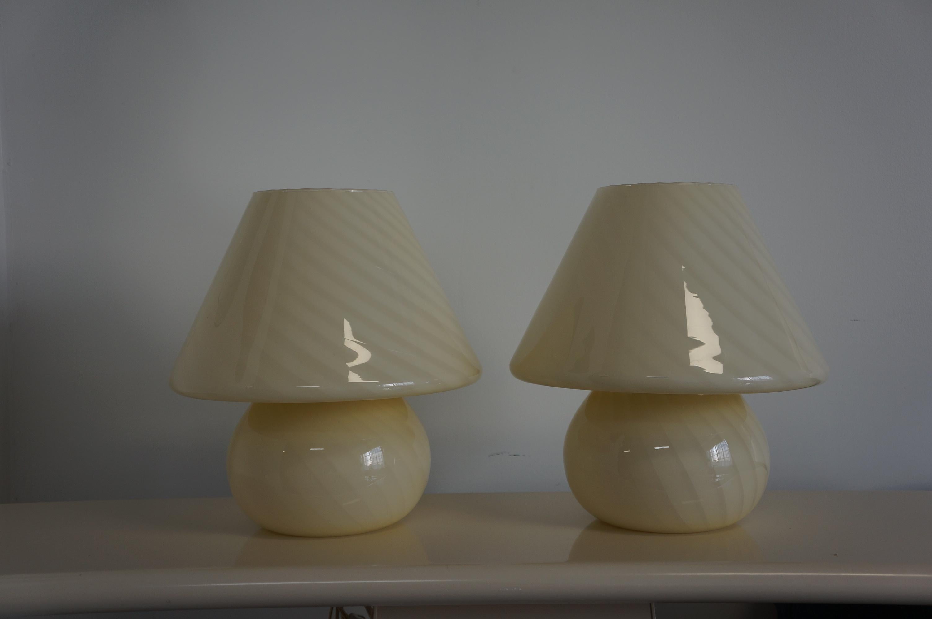 Other Extra Large Murano Art Glass Mushroom Lamp in Cream For Sale