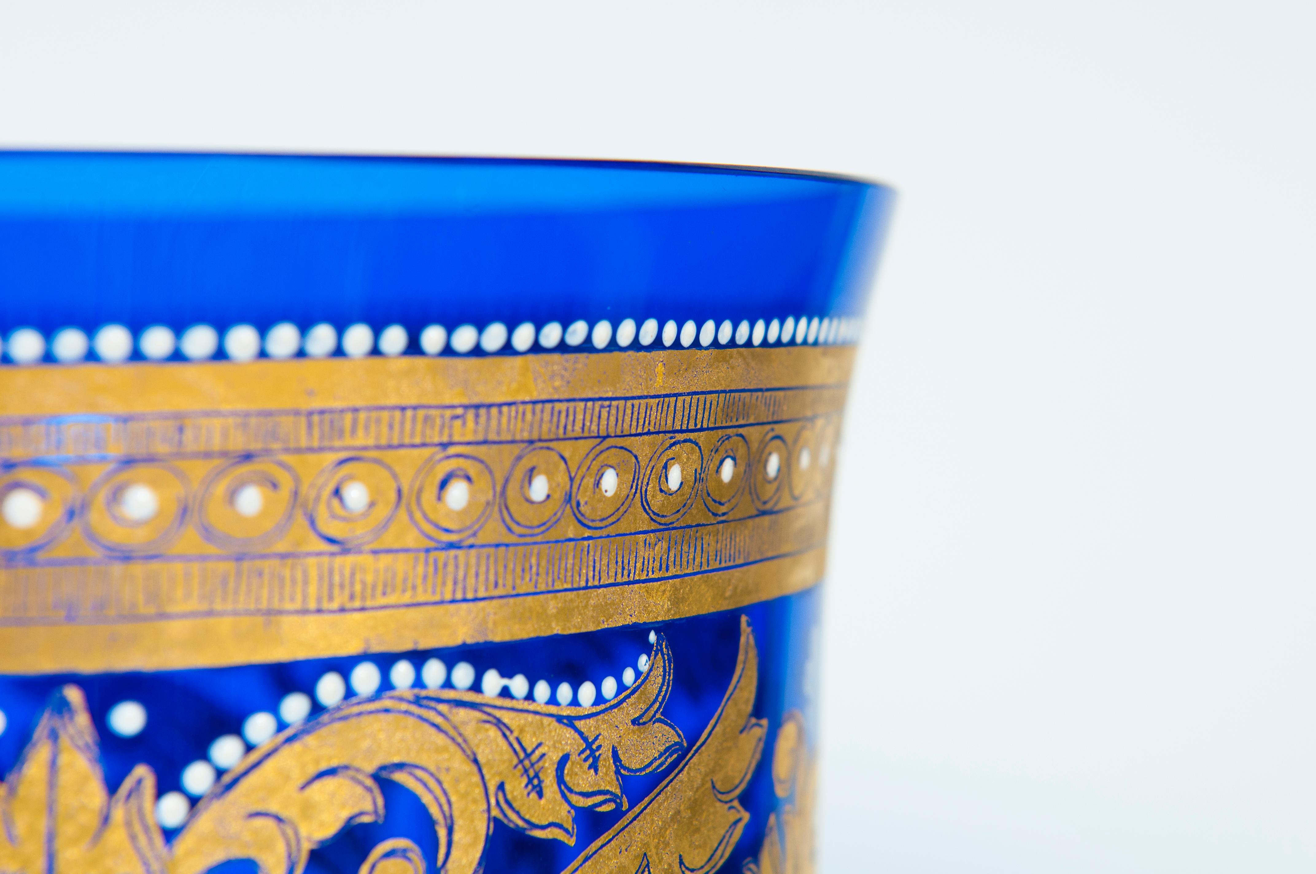 Mid-20th Century Extra-Large Murano Glass Cup with 24-Carat Gold Decorations, Italy, 1960s For Sale