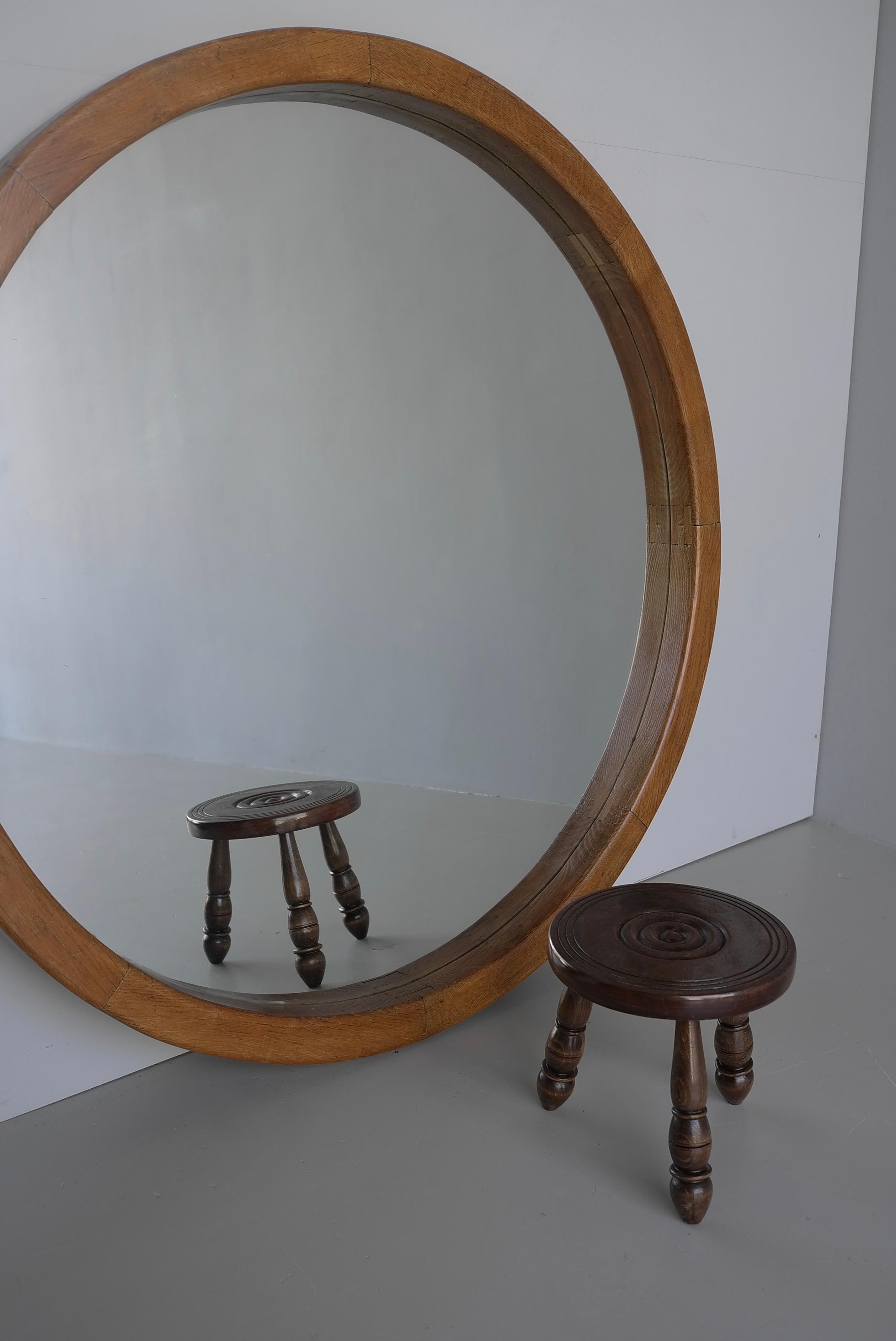 Très grand miroir mural rond dans le style de Pierre Chapo, France, années 1960 en vente 6