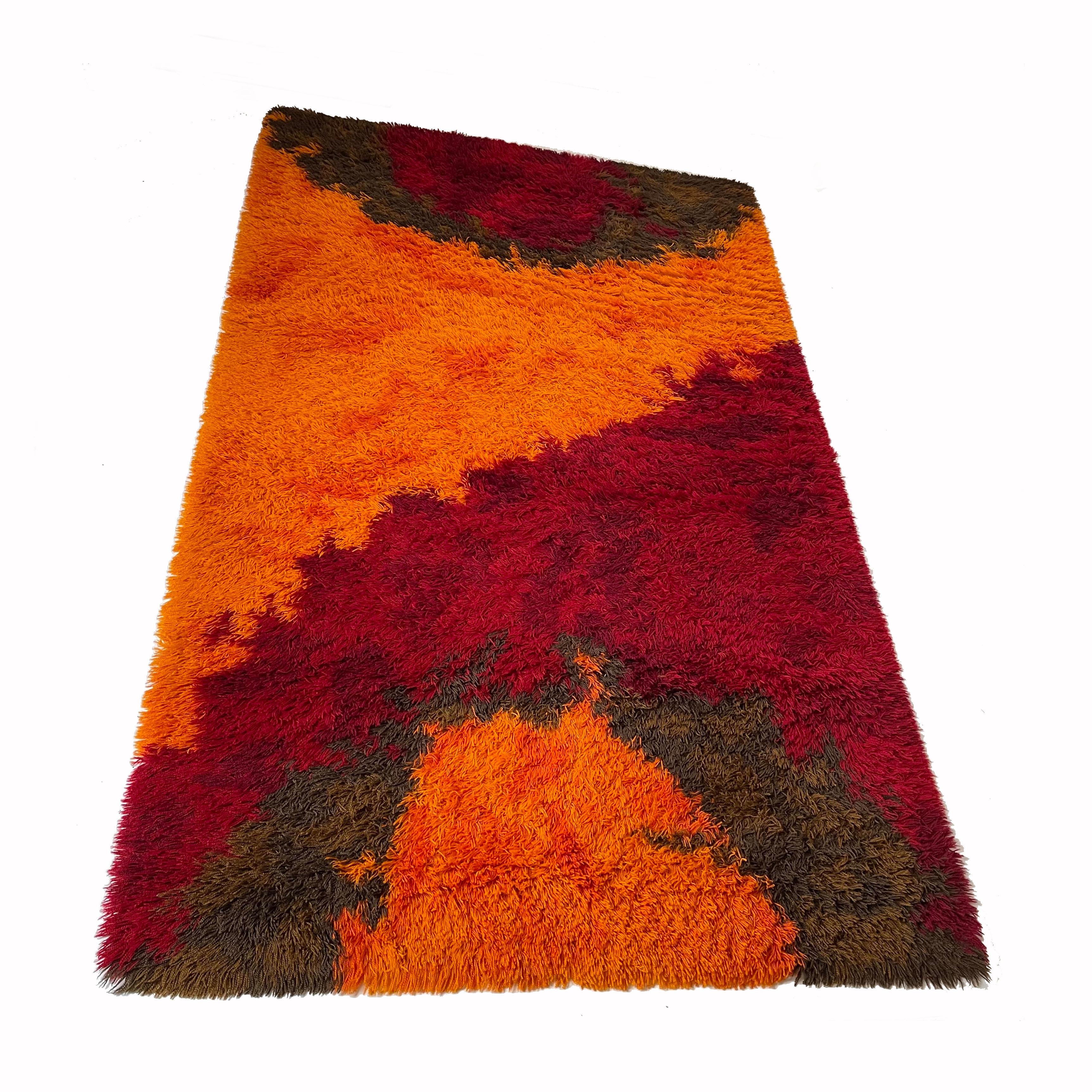 Article:

xxl High pile Rya rug


Decade:

1970s


Producer:

EGE RYA de luxe Taepper, Denmark


Material:

100% pure new wool pile



This rug is a great example of 1970s Pop Art interior. Made in high quality Danish Rya