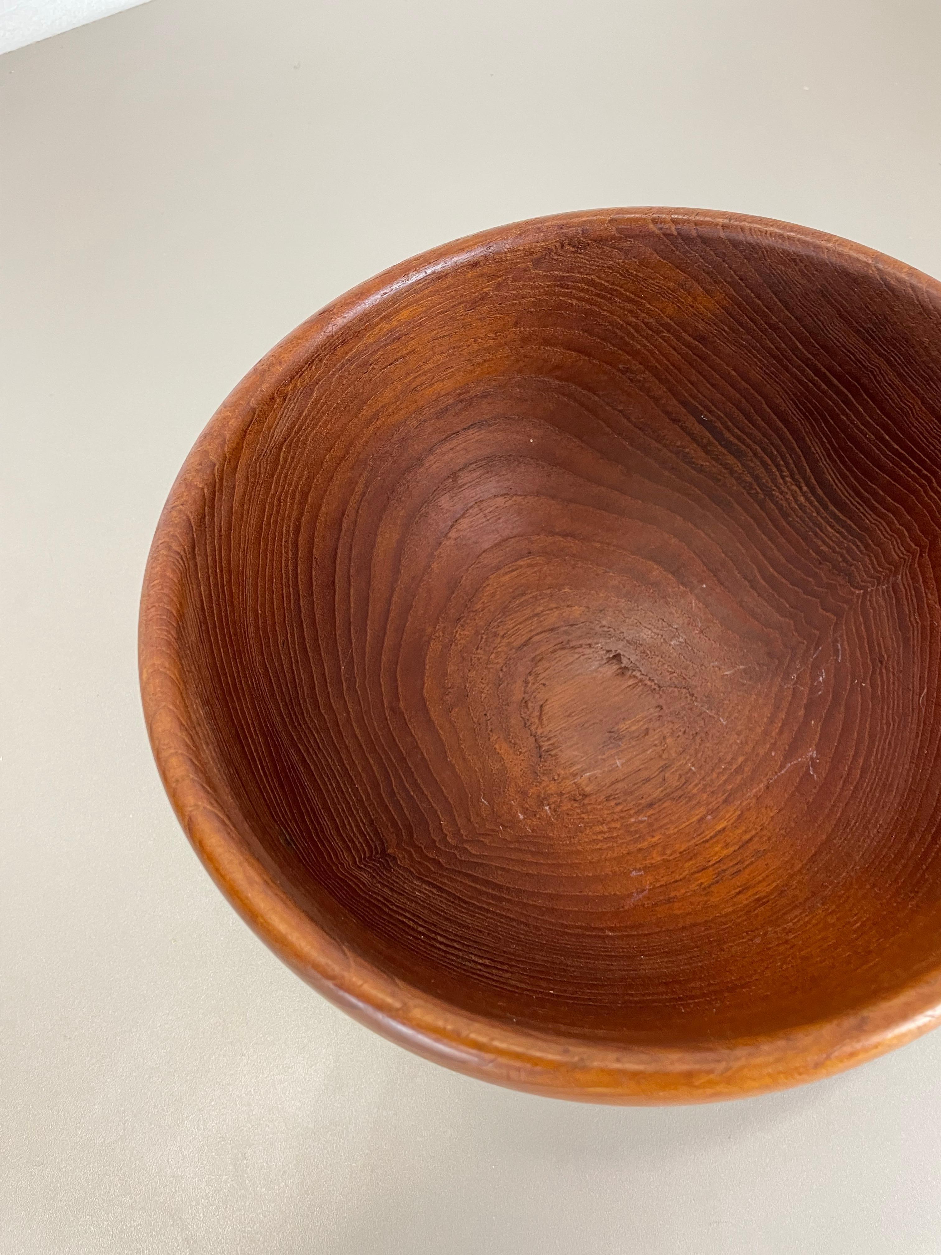 20th Century Extra Large Original Vintage Shell Bowl in Solid Teak Wood, Austria, 1970s For Sale