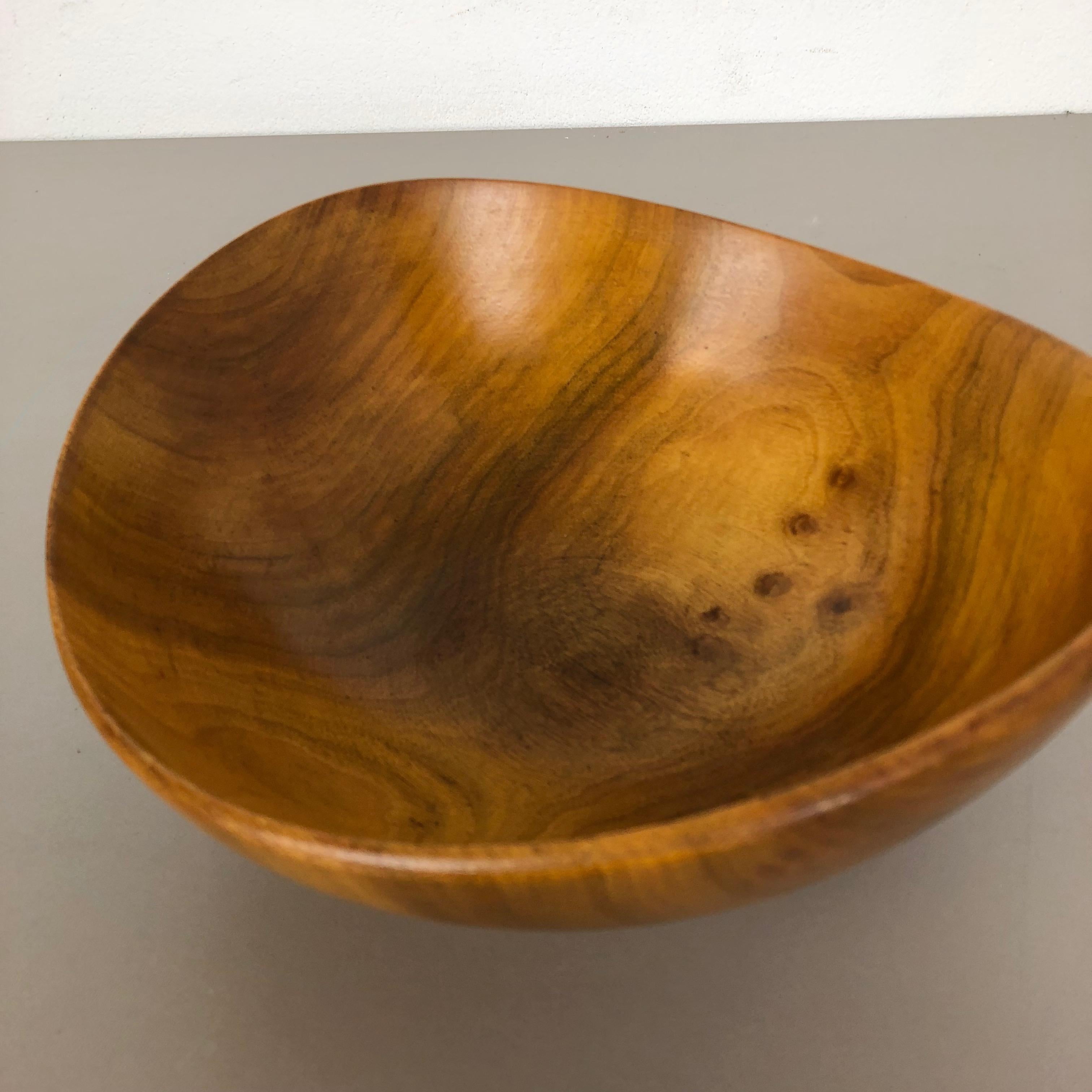 Extra Large Original Vintage Shell Bowl in Solid Walnut Wood, Germany, 1970s 7
