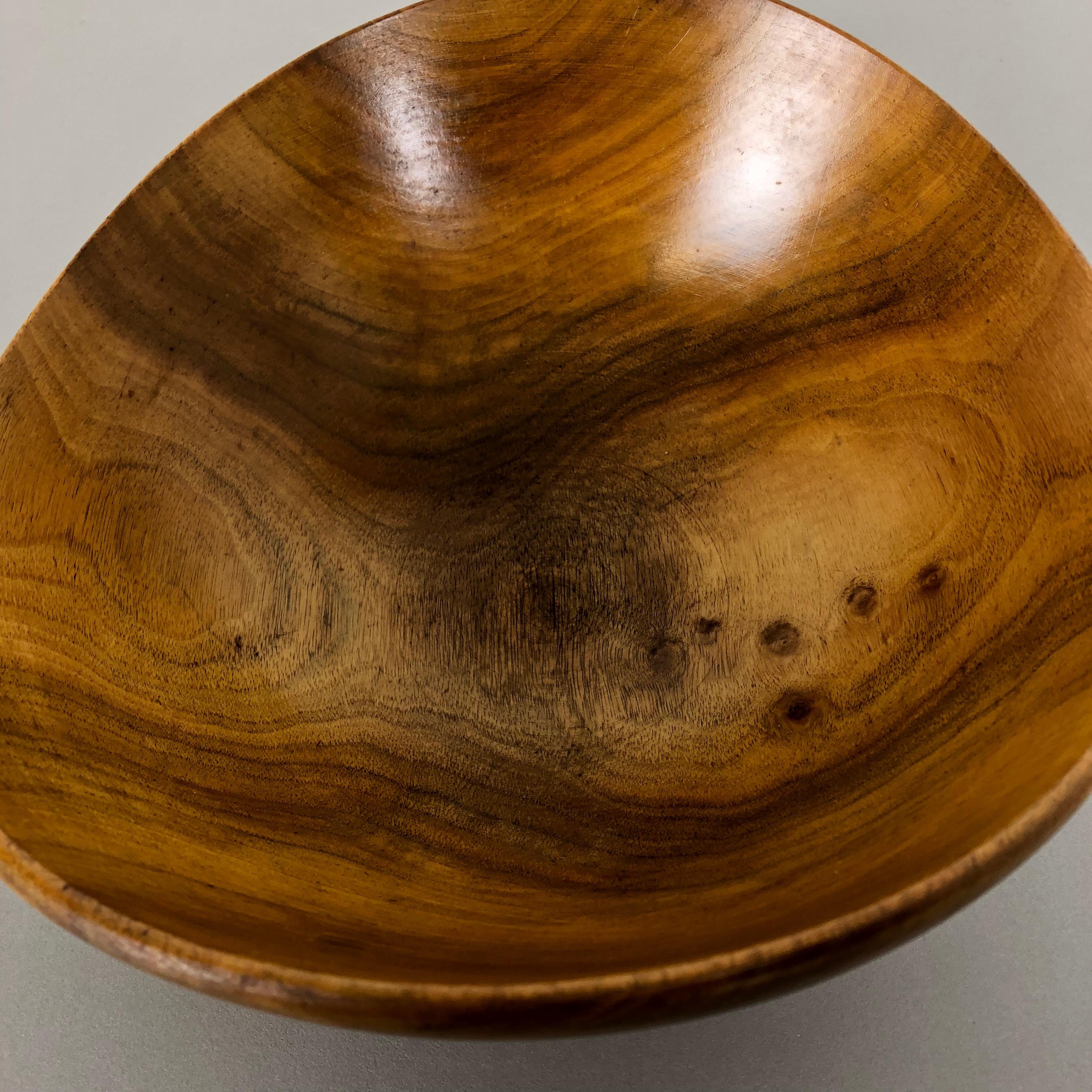 Extra Large Original Vintage Shell Bowl in Solid Walnut Wood, Germany, 1970s 14