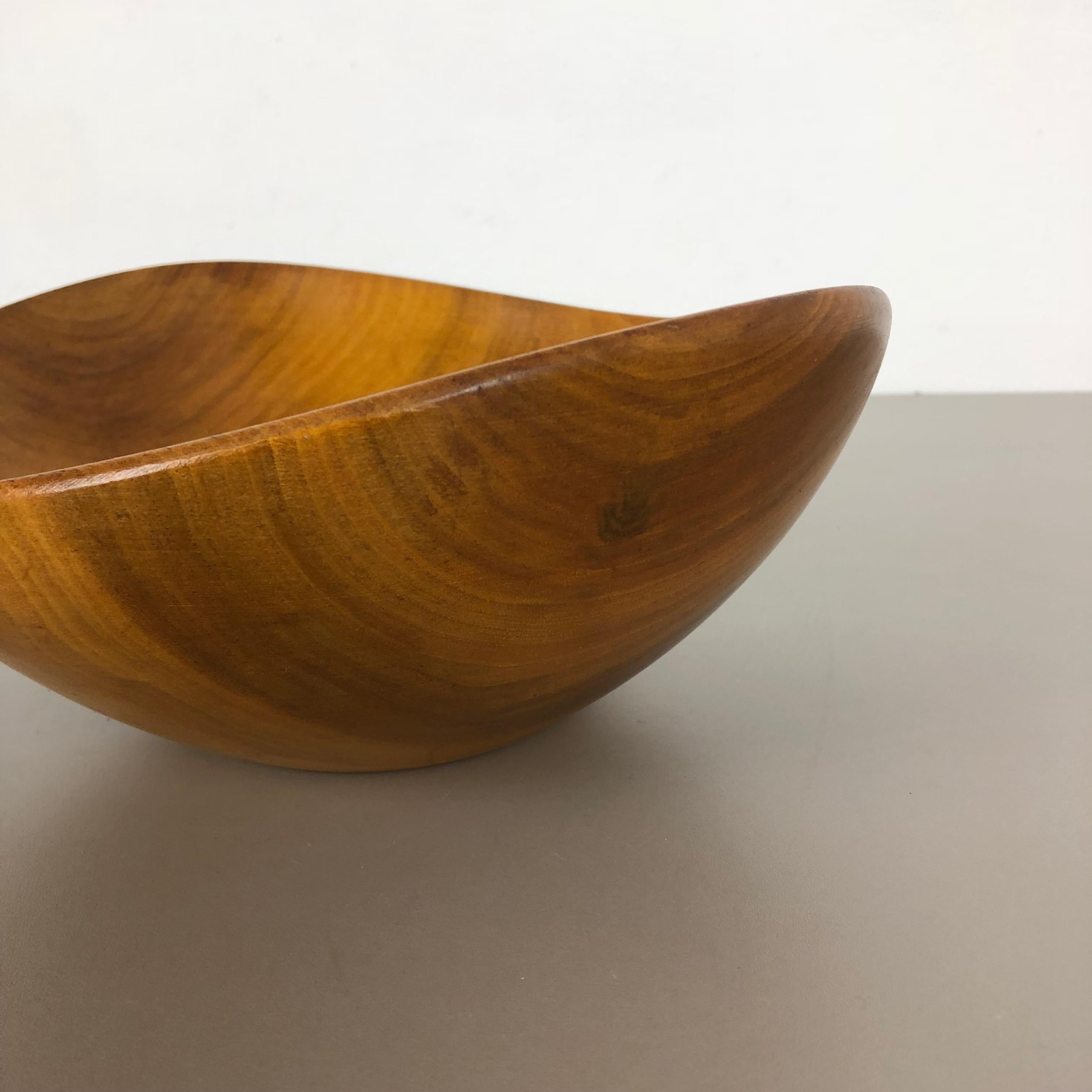 Extra Large Original Vintage Shell Bowl in Solid Walnut Wood, Germany, 1970s 1