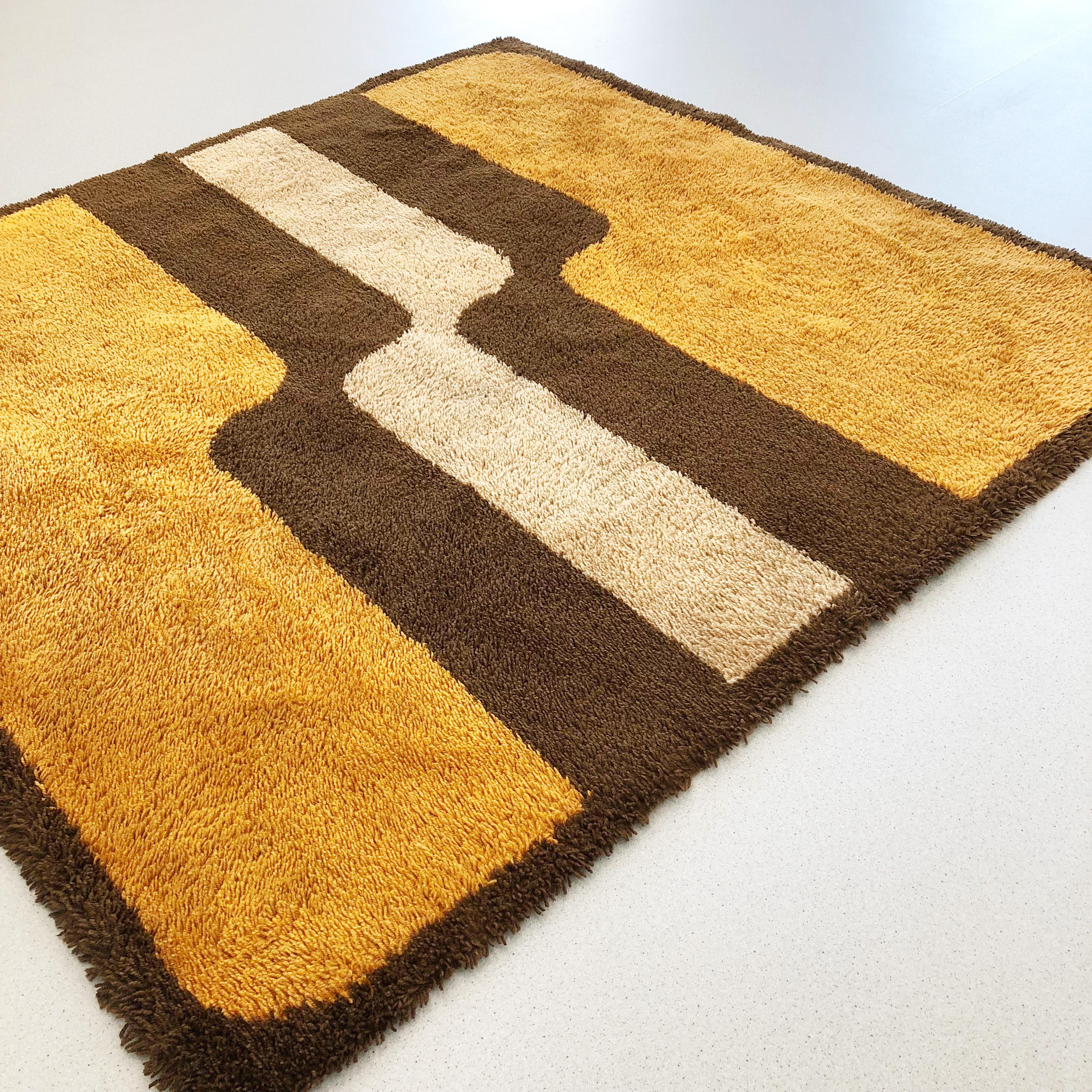 20th Century Extra Large Pop Art Multi-Color High Pile Wool Rug by Besmer, Germany, 1970s