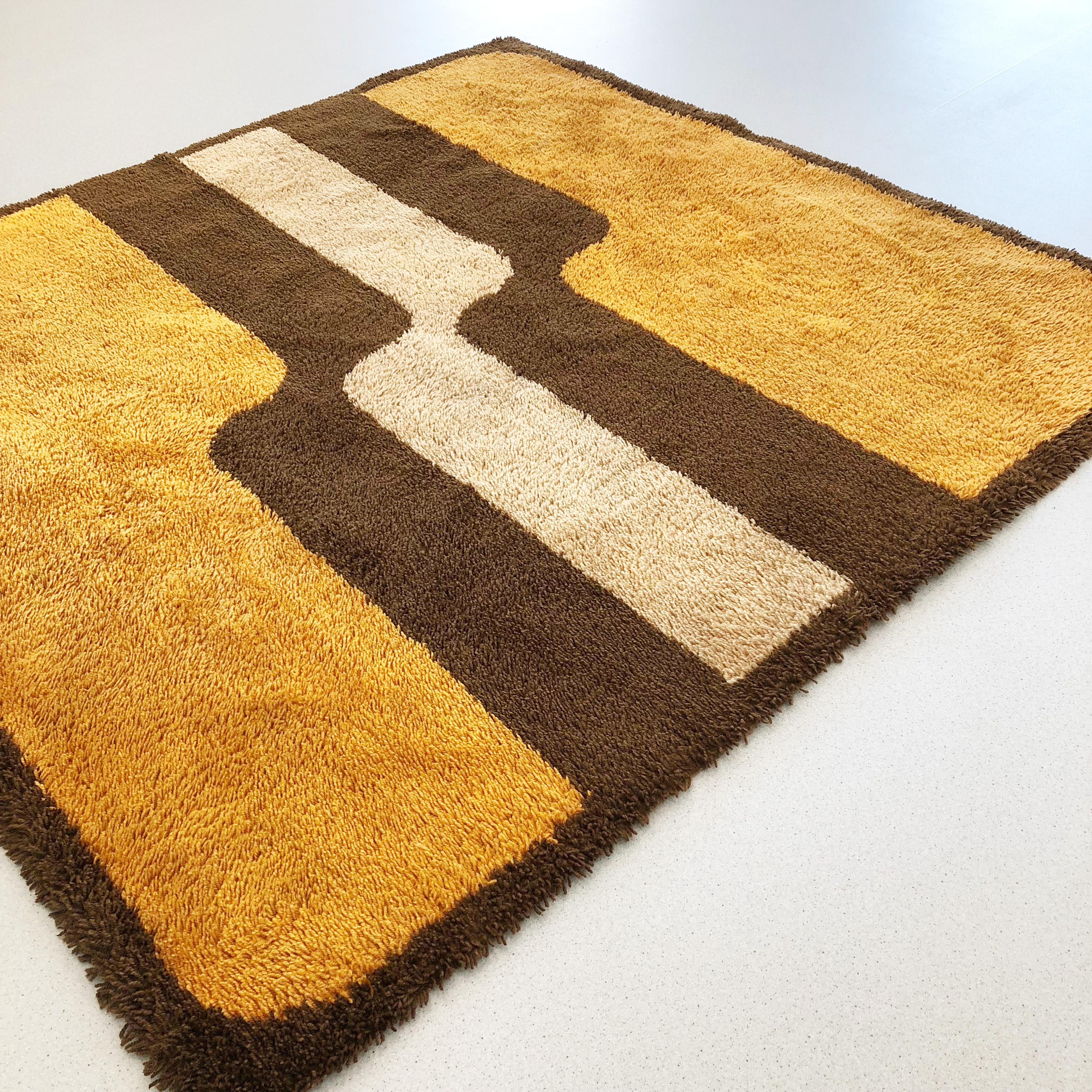 Mid-Century Modern Extra Large Pop Art Multi-Color High Pile Wool Rug by Besmer, Germany, 1970s
