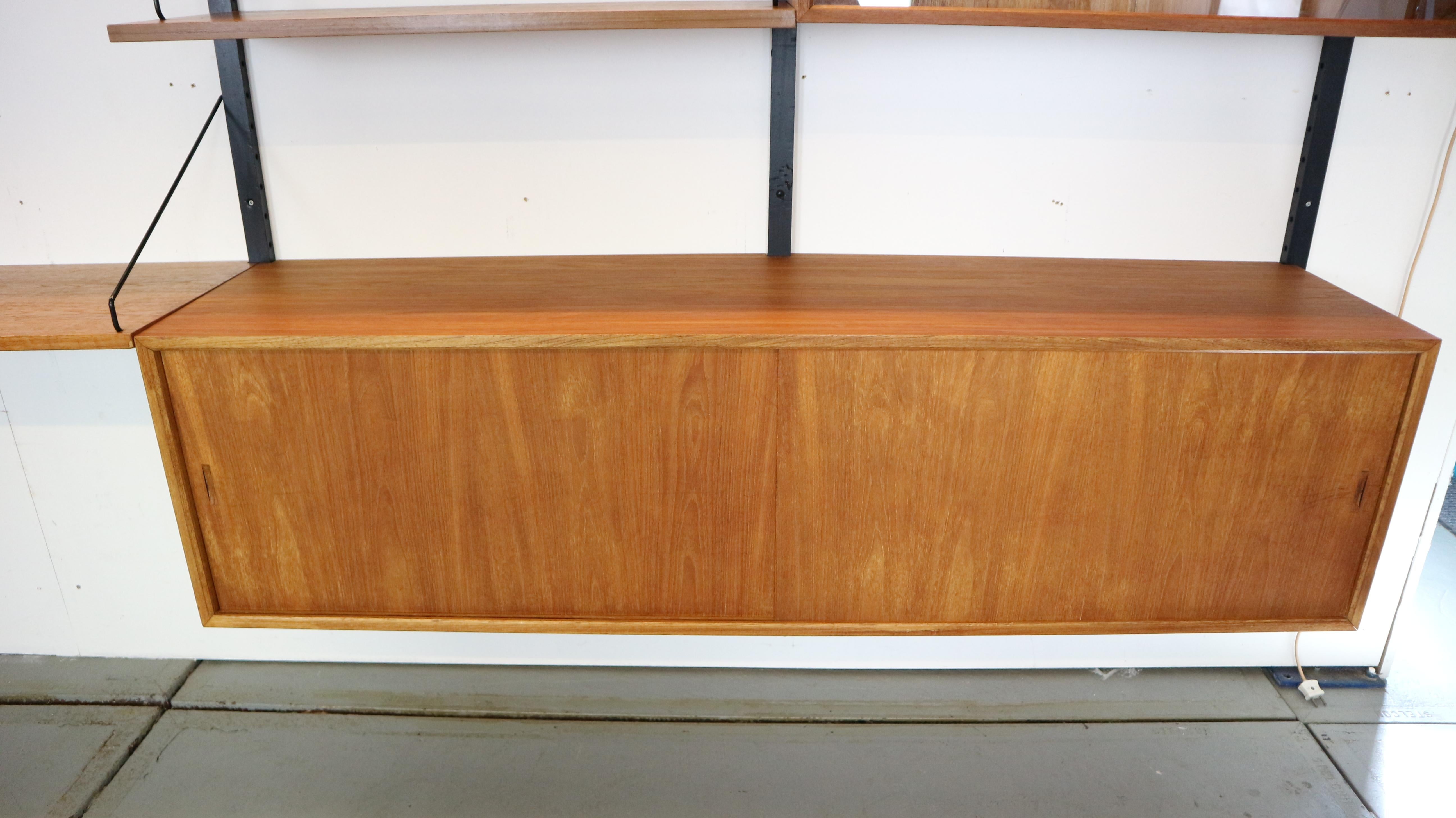 Mid-20th Century Extra Large Poul Cadovius for Royal System Wall System or Shelving Unit, 1950s