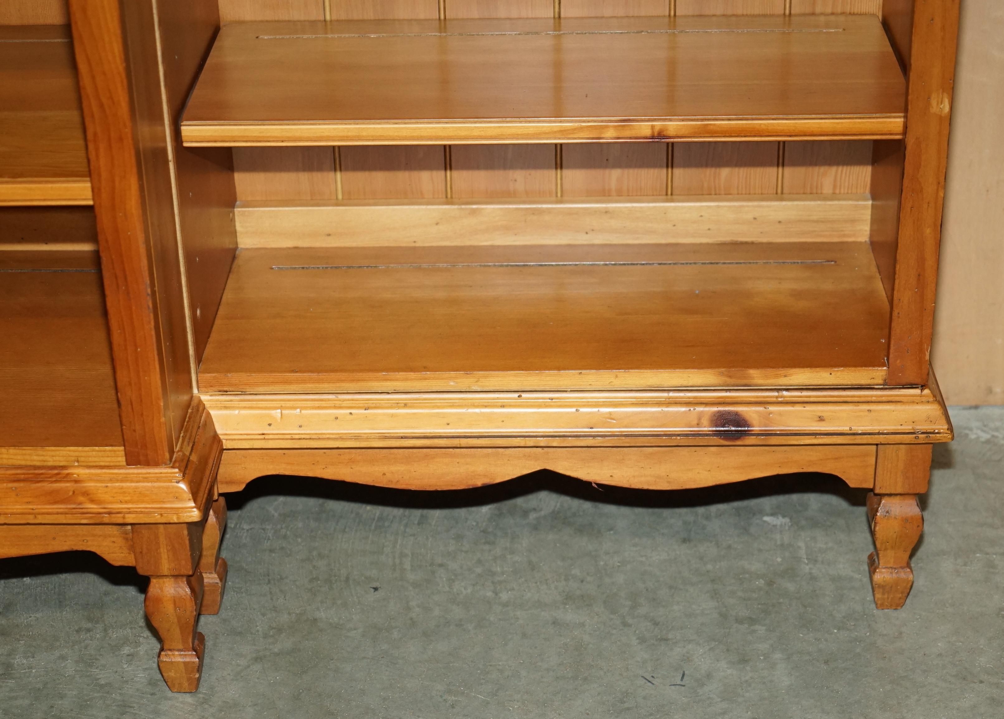EXTRA LARGE RALPH LAUREN 1.7 METER TALL 2.4 METER WiDE OPEN OAK LIBRARY BOOKCASE For Sale 7