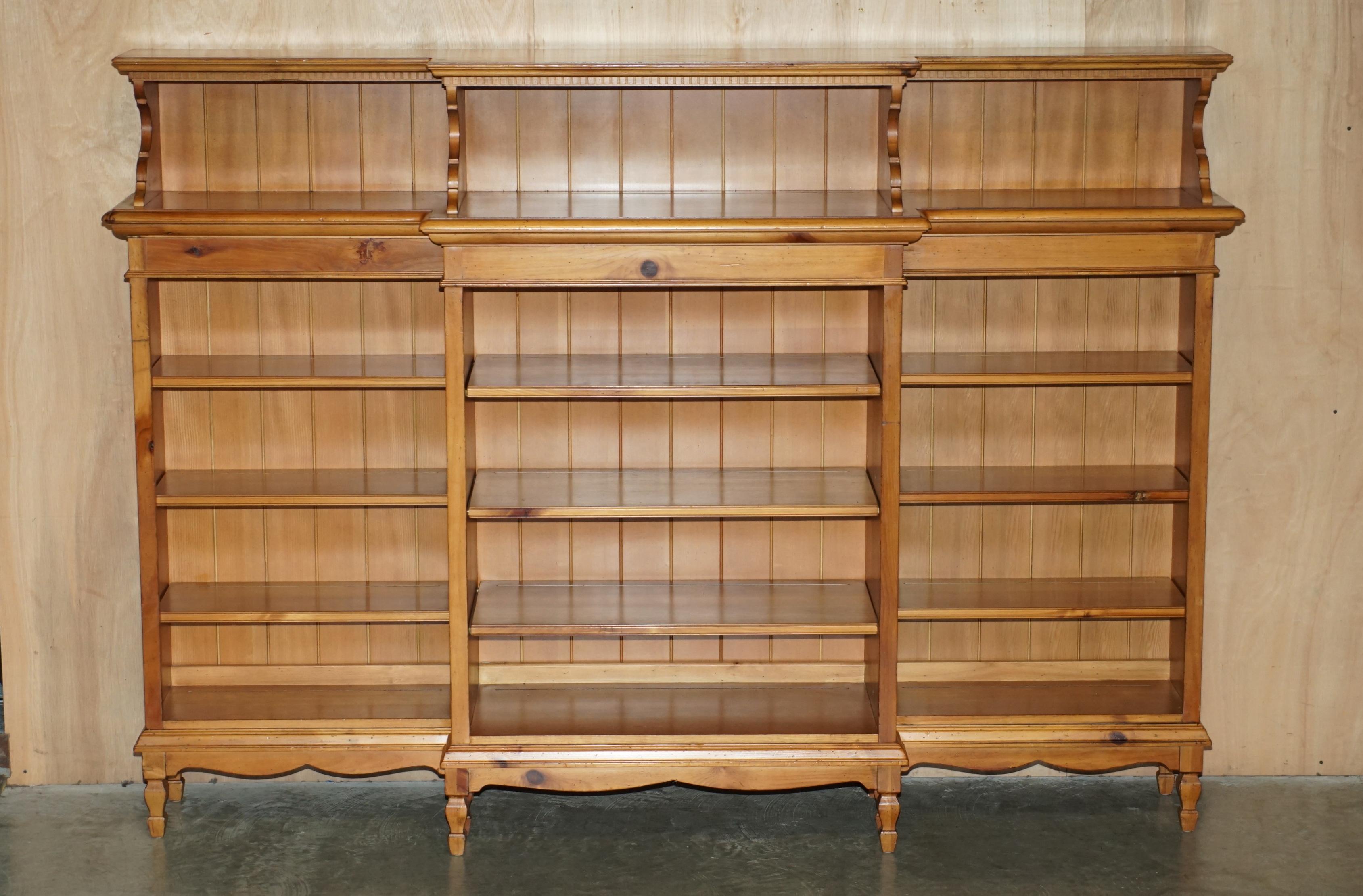 Royal House Antiques

Royal House Antiques is delighted to offer for sale this stunning Ralph Lauren extra large open library breakfront bookcase based on a design by Morris & Co

Please note the delivery fee listed is just a guide, it covers within