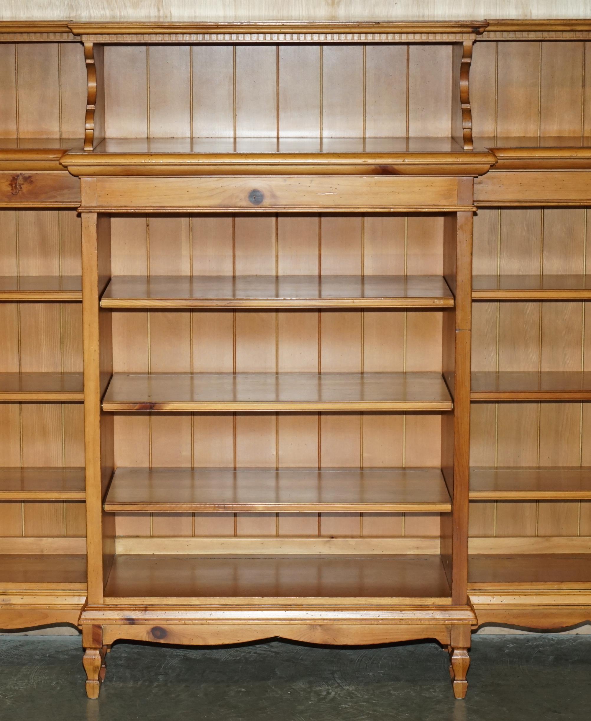 Victorian EXTRA LARGE RALPH LAUREN 1.7 METER TALL 2.4 METER WiDE OPEN OAK LIBRARY BOOKCASE For Sale