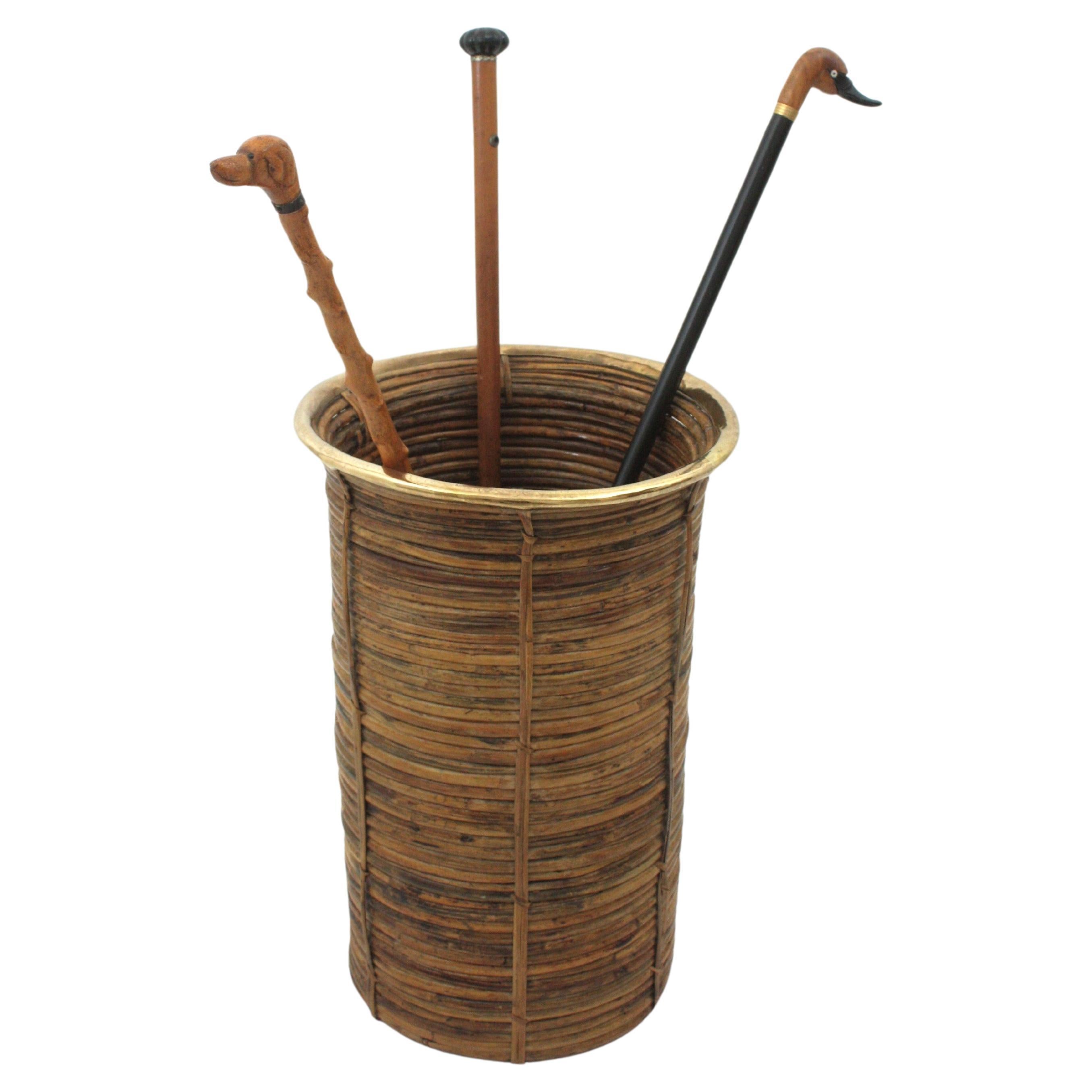 Mid-Century Modern Extra Large Rattan Bamboo Umbrella Stand with Brass Rim, Italy 1960s For Sale