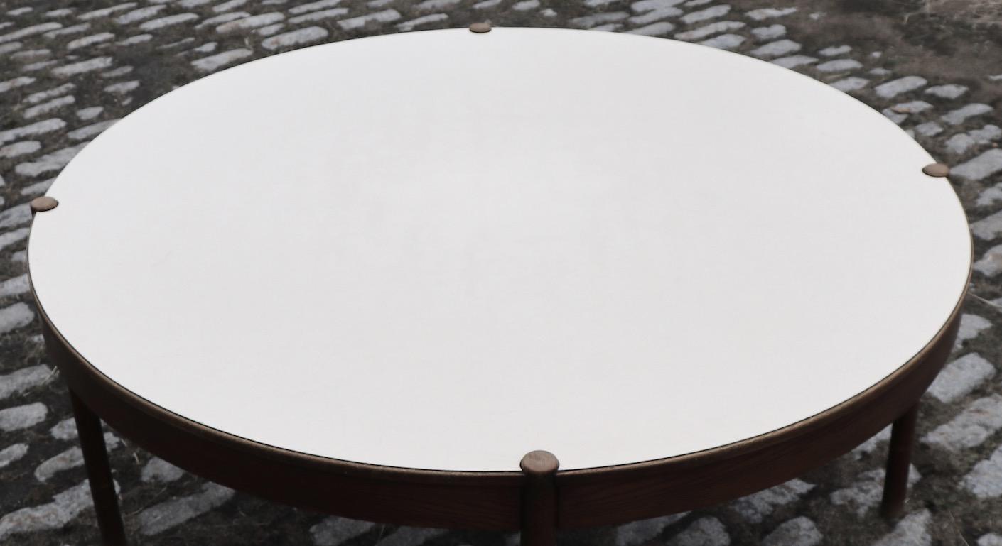 Extra Large Round Mid-Century Modern Conference Dining Table 3