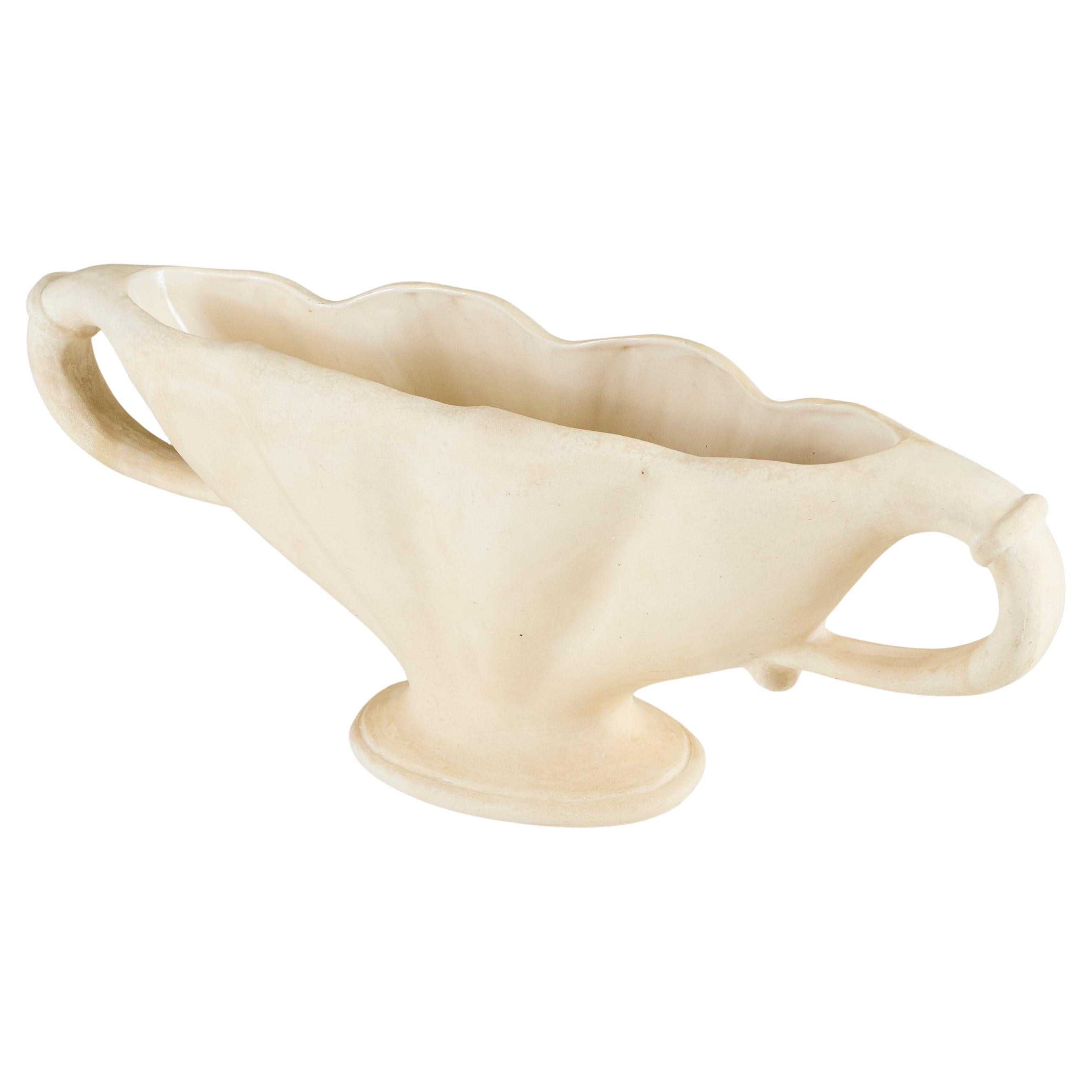 Extra Extra Large scalloped English Art Deco Fulham Pottery urn, Constance Spry In Good Condition For Sale In London, GB