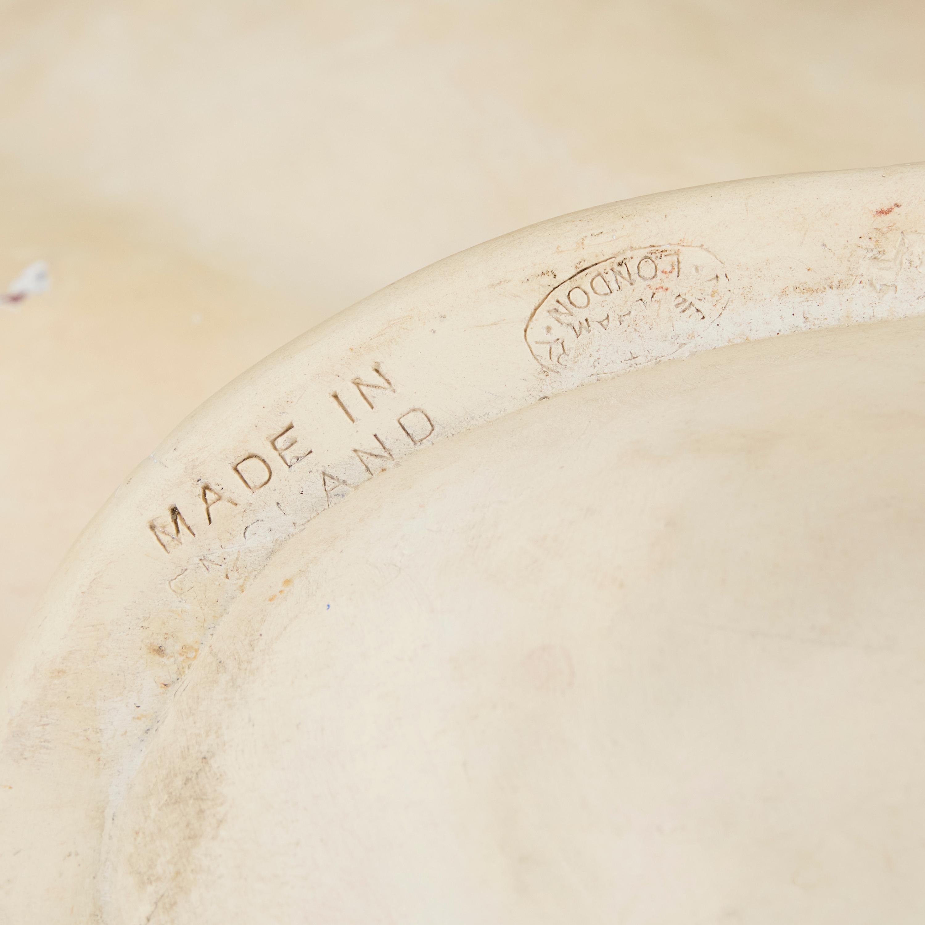 Mid-20th Century Extra Extra Large scalloped English Art Deco Fulham Pottery urn, Constance Spry For Sale