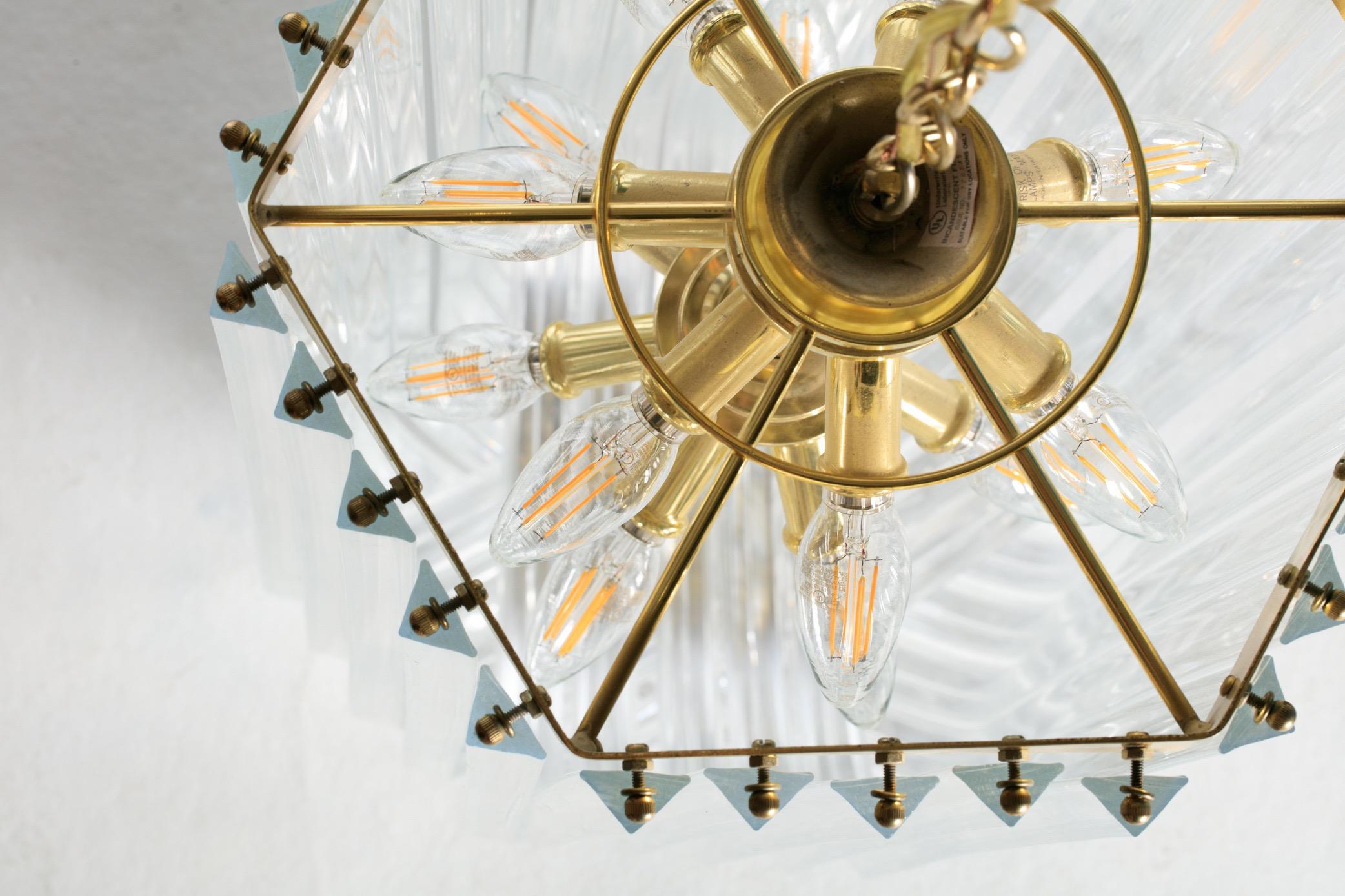 Extra Large Sculptural Lucite and Brass Chandelier, circa 1970s For Sale 6