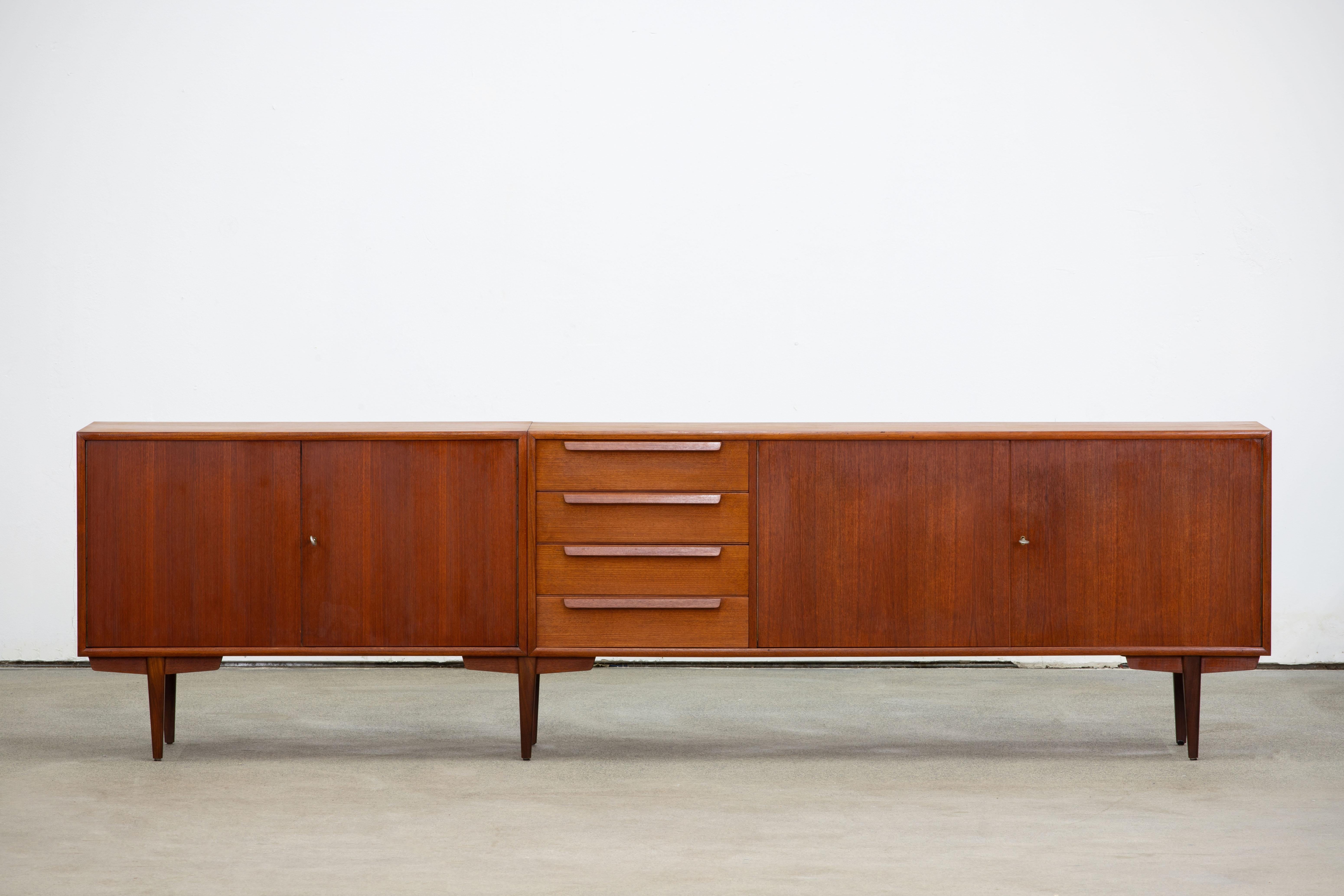 Extra-large sideboard in Teak, Denmark, 1960s In Good Condition In Kaštel Sućurac, Splitsko-dalmatinska županija