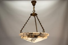 Très grande suspension en albâtre Art déco à six lumières avec veines foncées, vers 1920