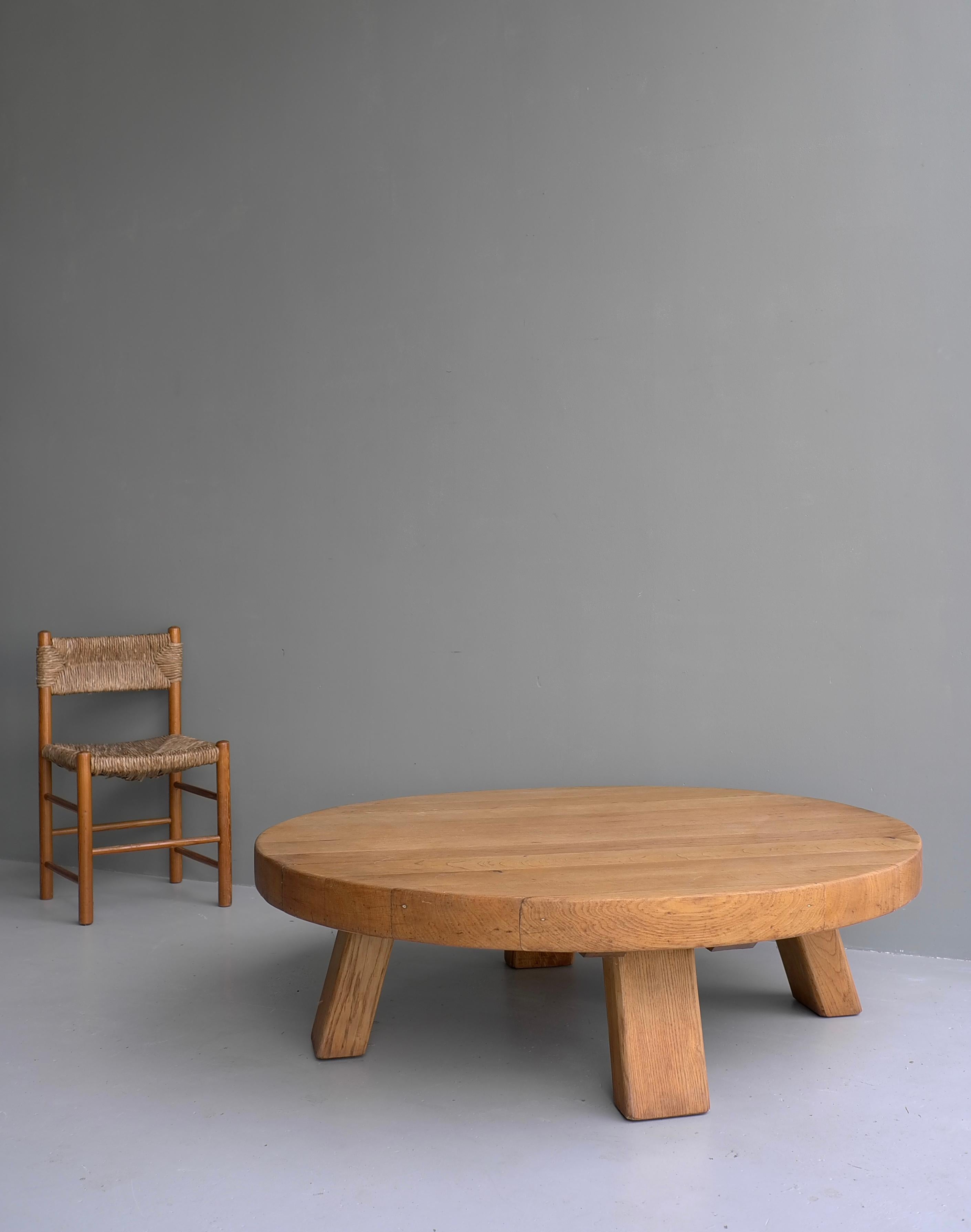 Large solid oak round coffee table in style of Charlotte Perriand, France, 1960s.