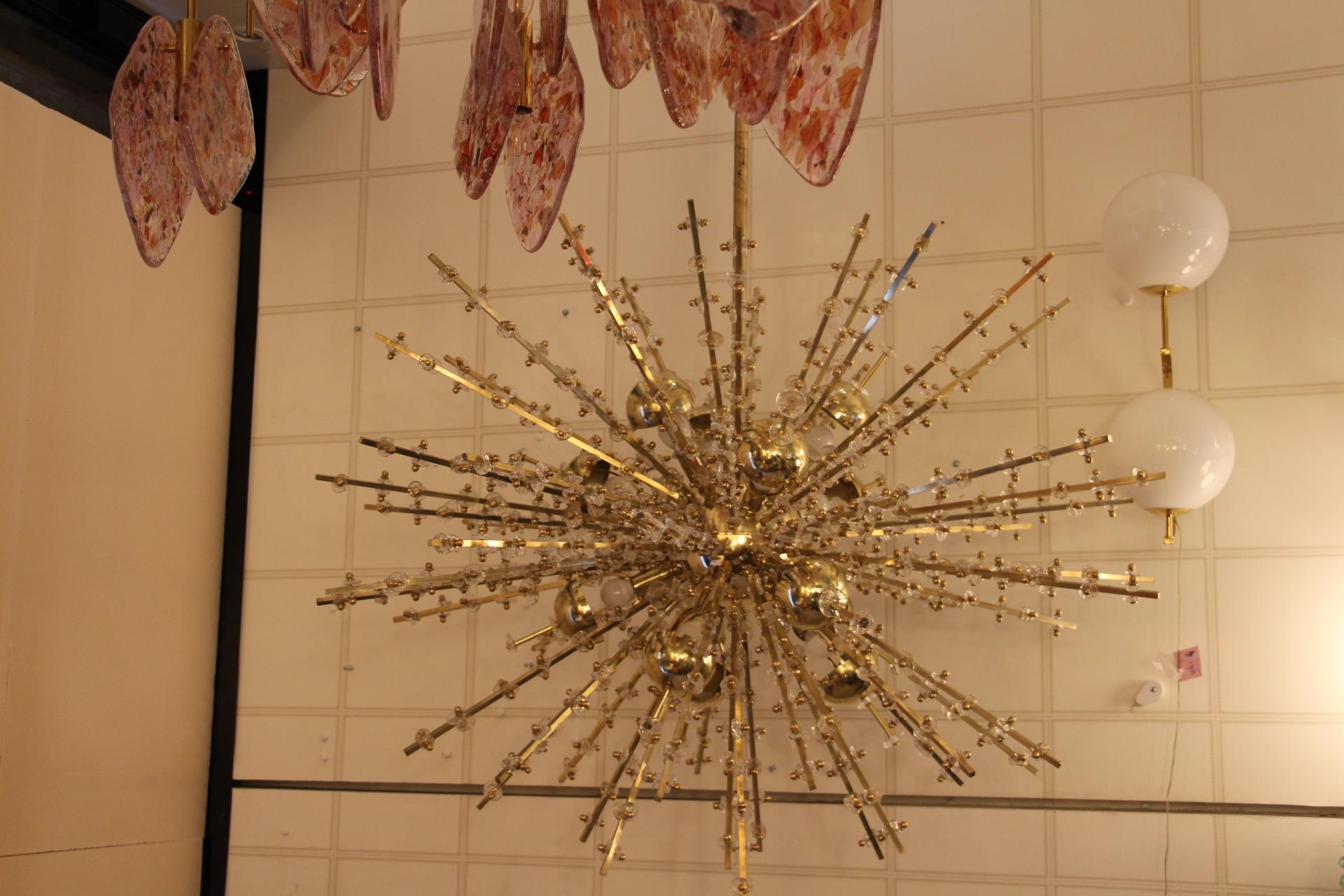 Extra Large Sputnik Chandelier in Brass and Clear Crystal Flowers For Sale 12
