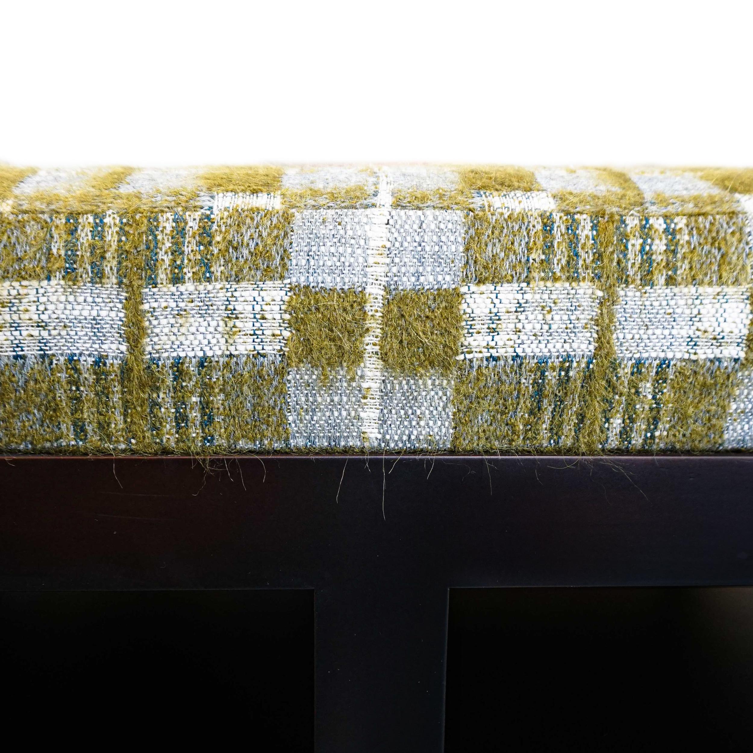 Pouf carré extra-large en laine mélangée à carreaux Jacquard en vente 2