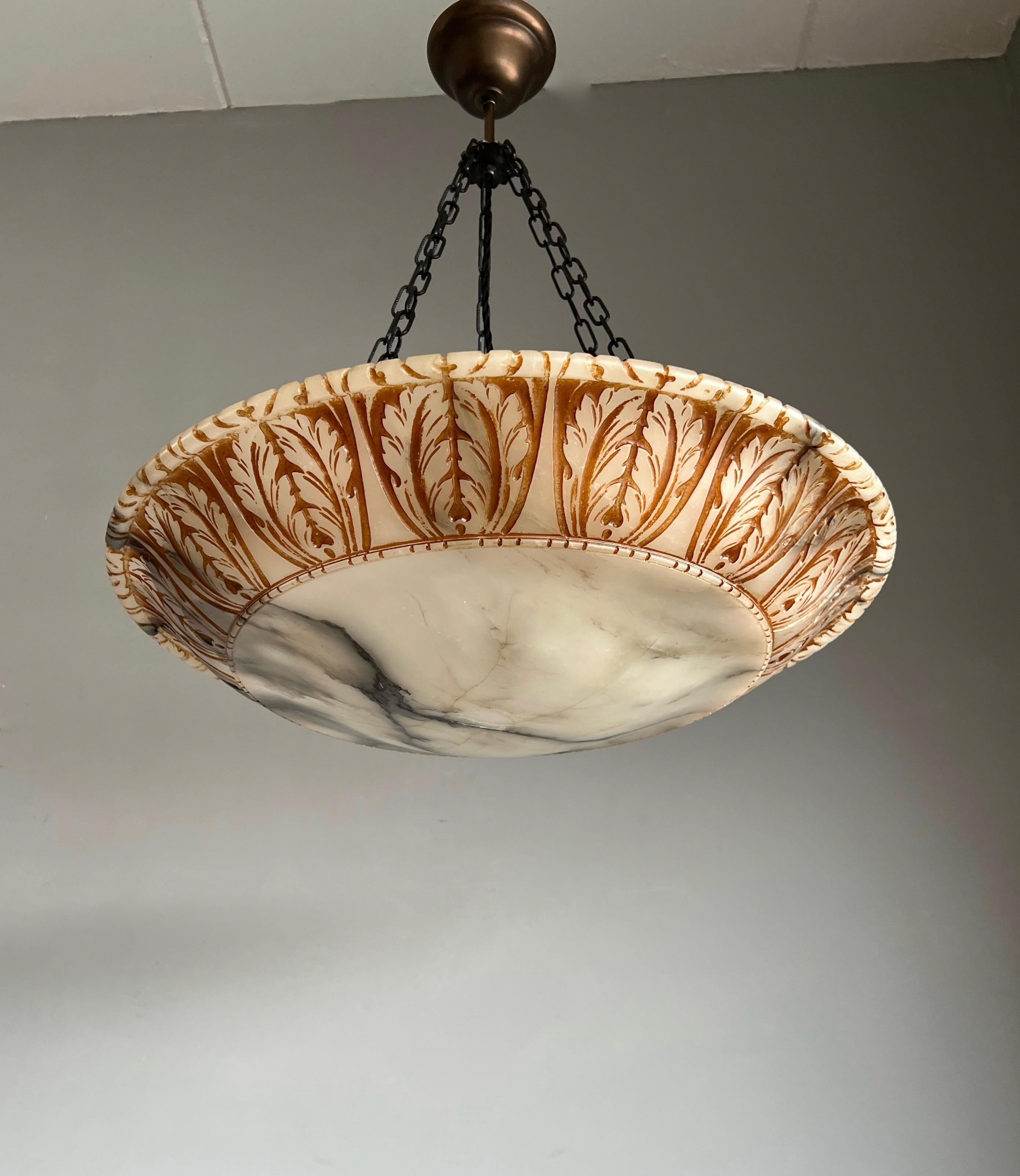 Amazing Design and Extra Large Antique White and Black Alabaster Ceiling Fixture In Good Condition For Sale In Lisse, NL