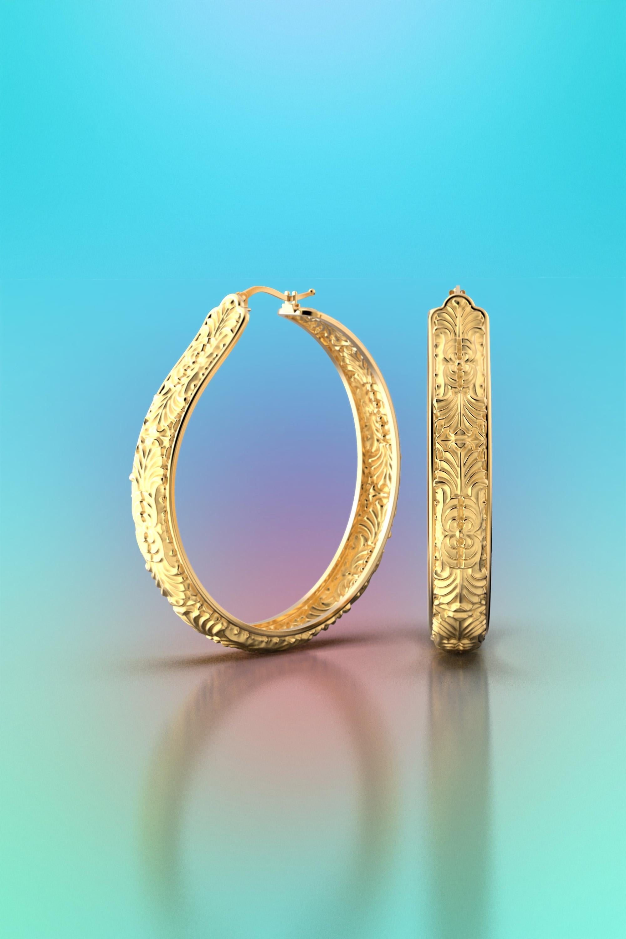 Women's  Extra Large Stunning hoop earrings in 18k Gold Made in Italy, made to order. For Sale