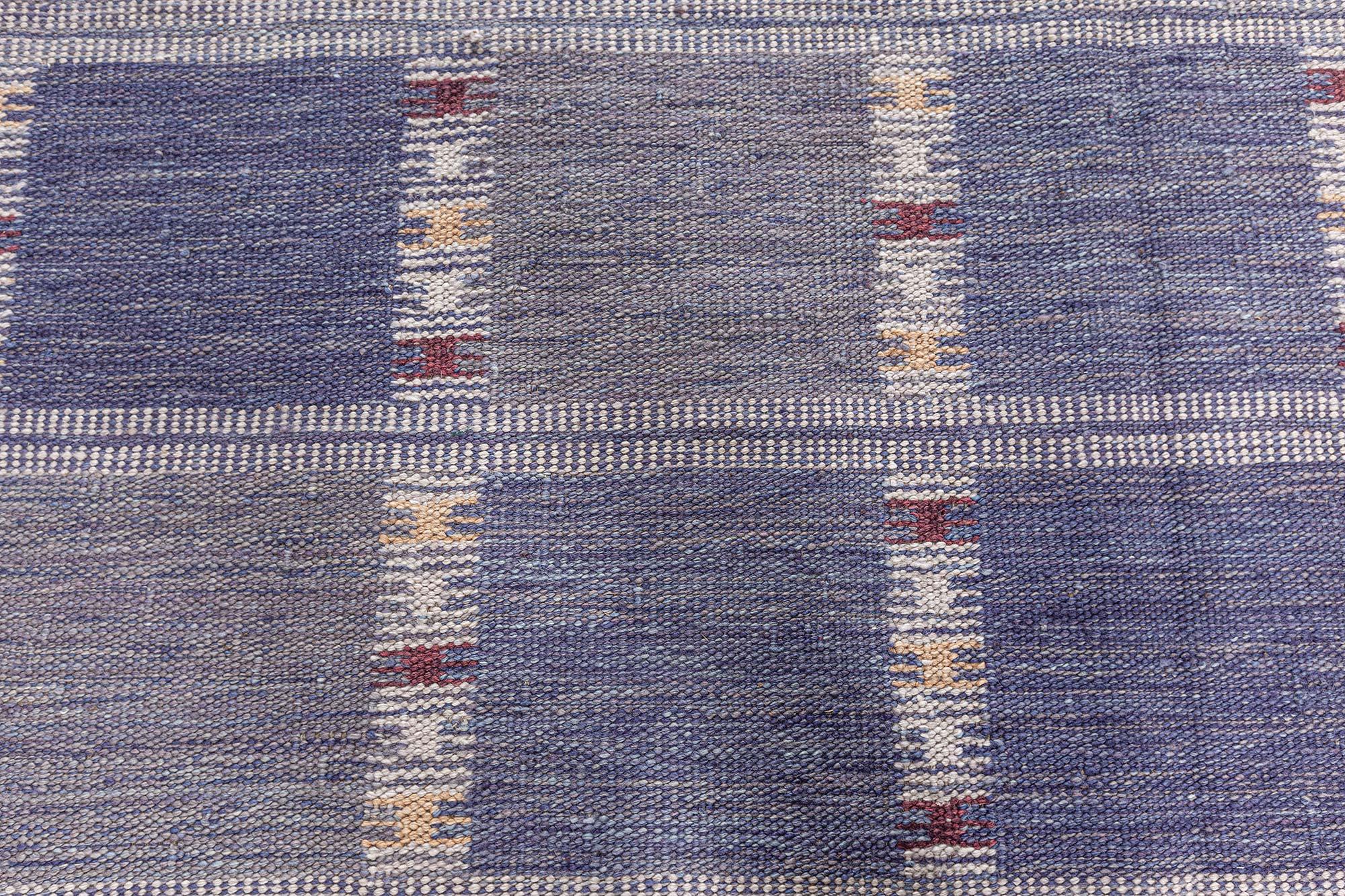 Scandinavo Tappeto svedese extra large in lana a trama piatta viola di Doris Leslie Blau in vendita