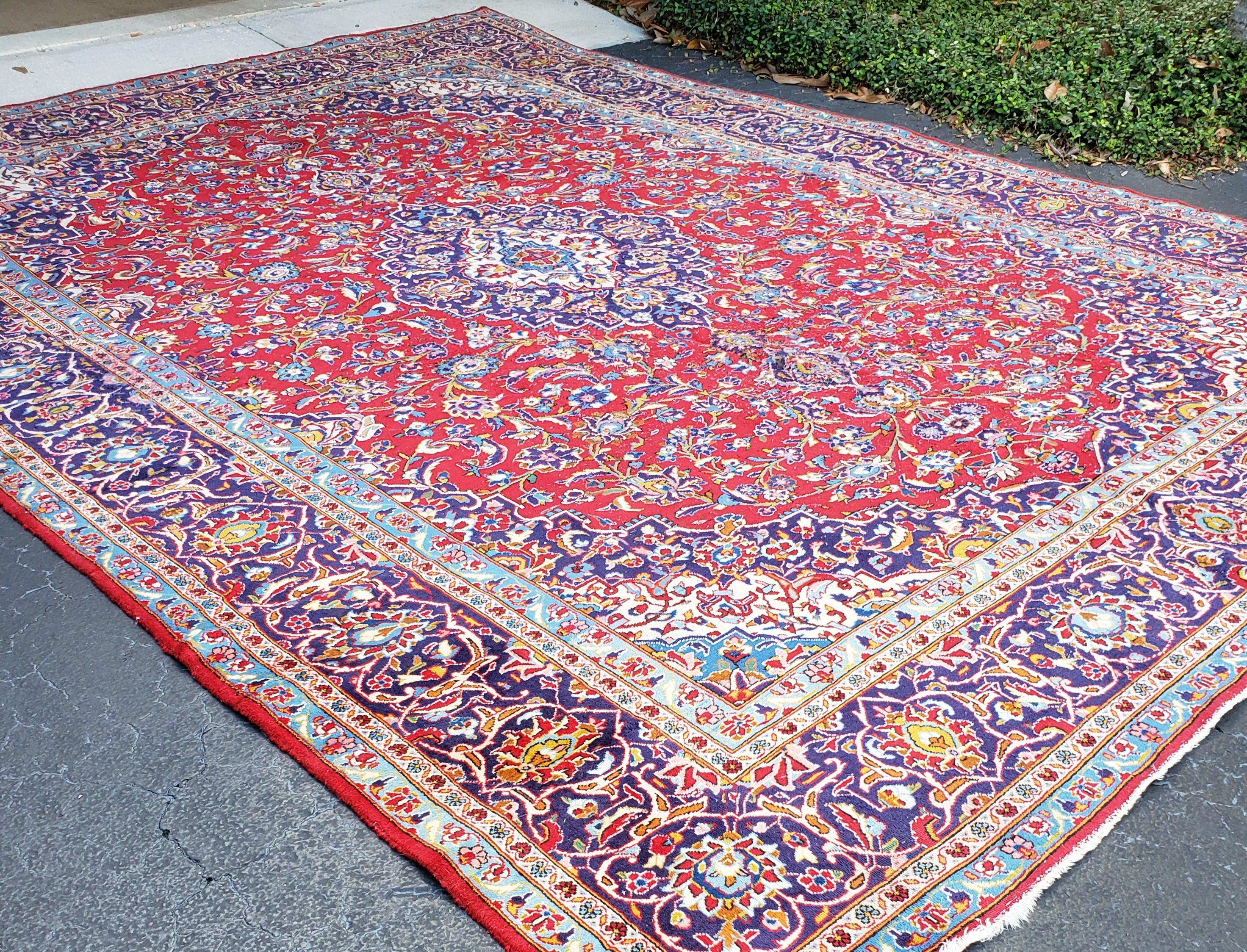Extra Large Tabriz Persian Carpet, 100% Wool Rug In Excellent Condition For Sale In Orlando, FL