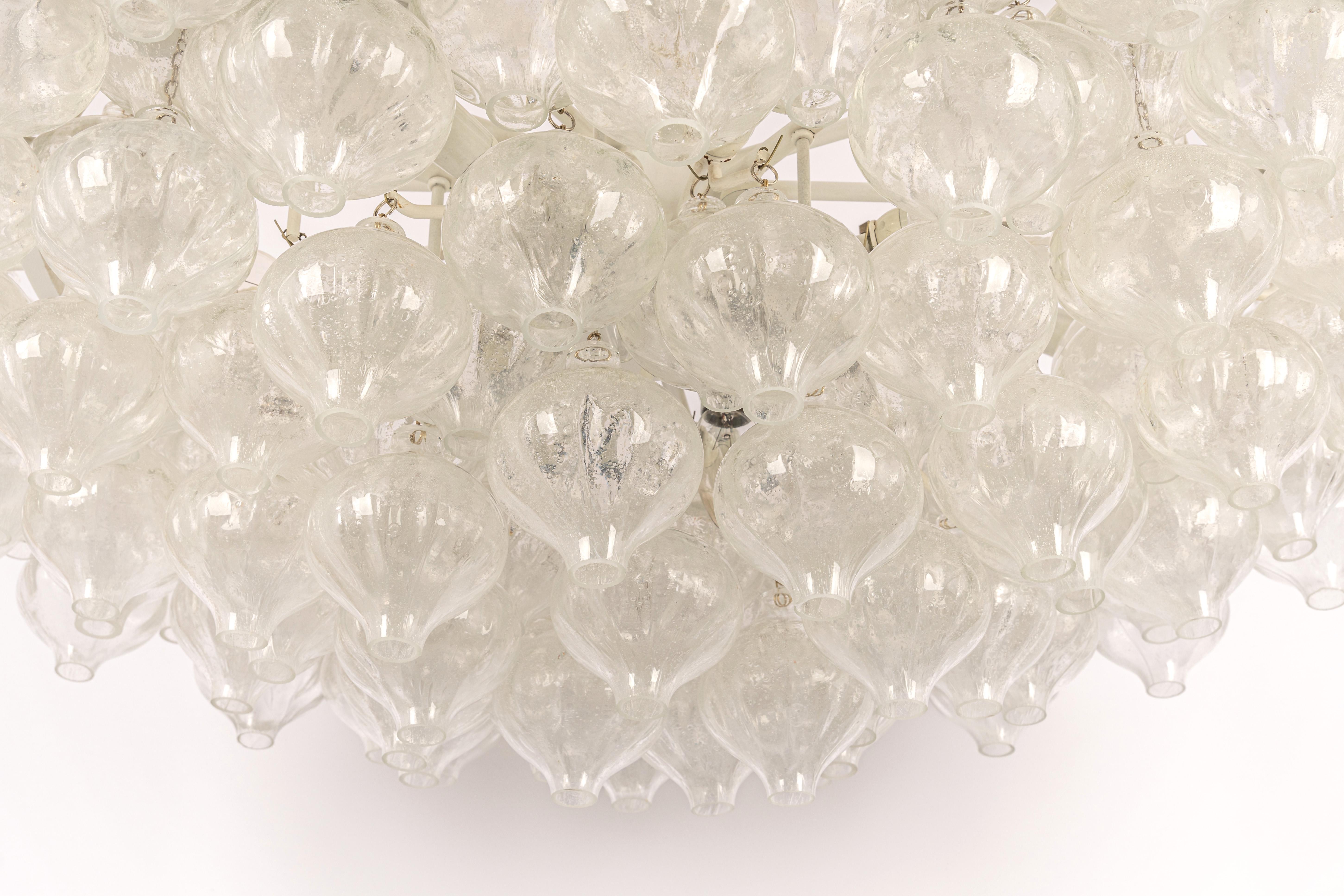 Extra Large Tulipan Glass Chandelier by Kalmar, Austria, 1960s In Good Condition In Aachen, NRW