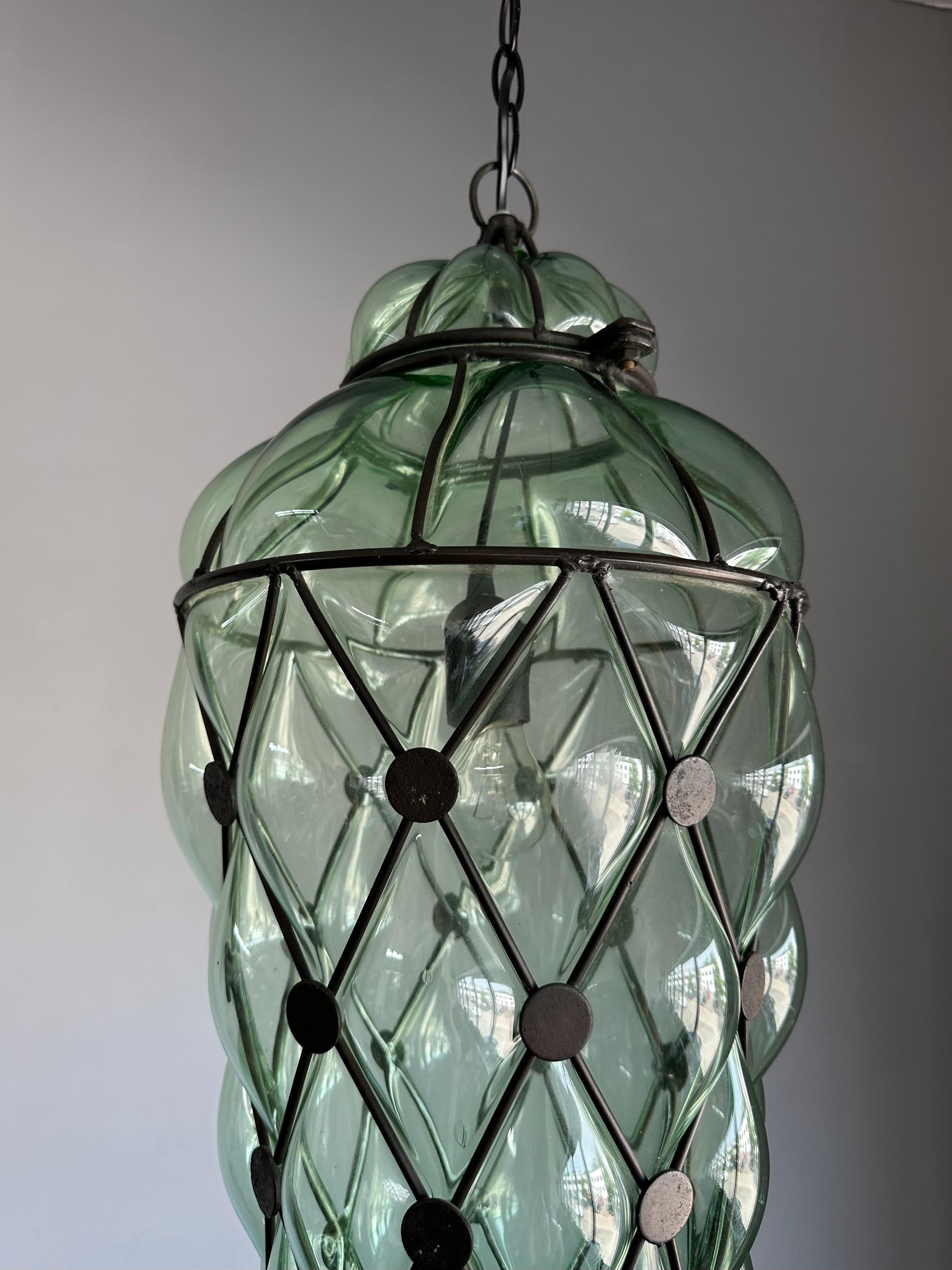 Lampada a sospensione extra large in vetro soffiato a bocca in stile veneziano con struttura in metallo in vendita 4