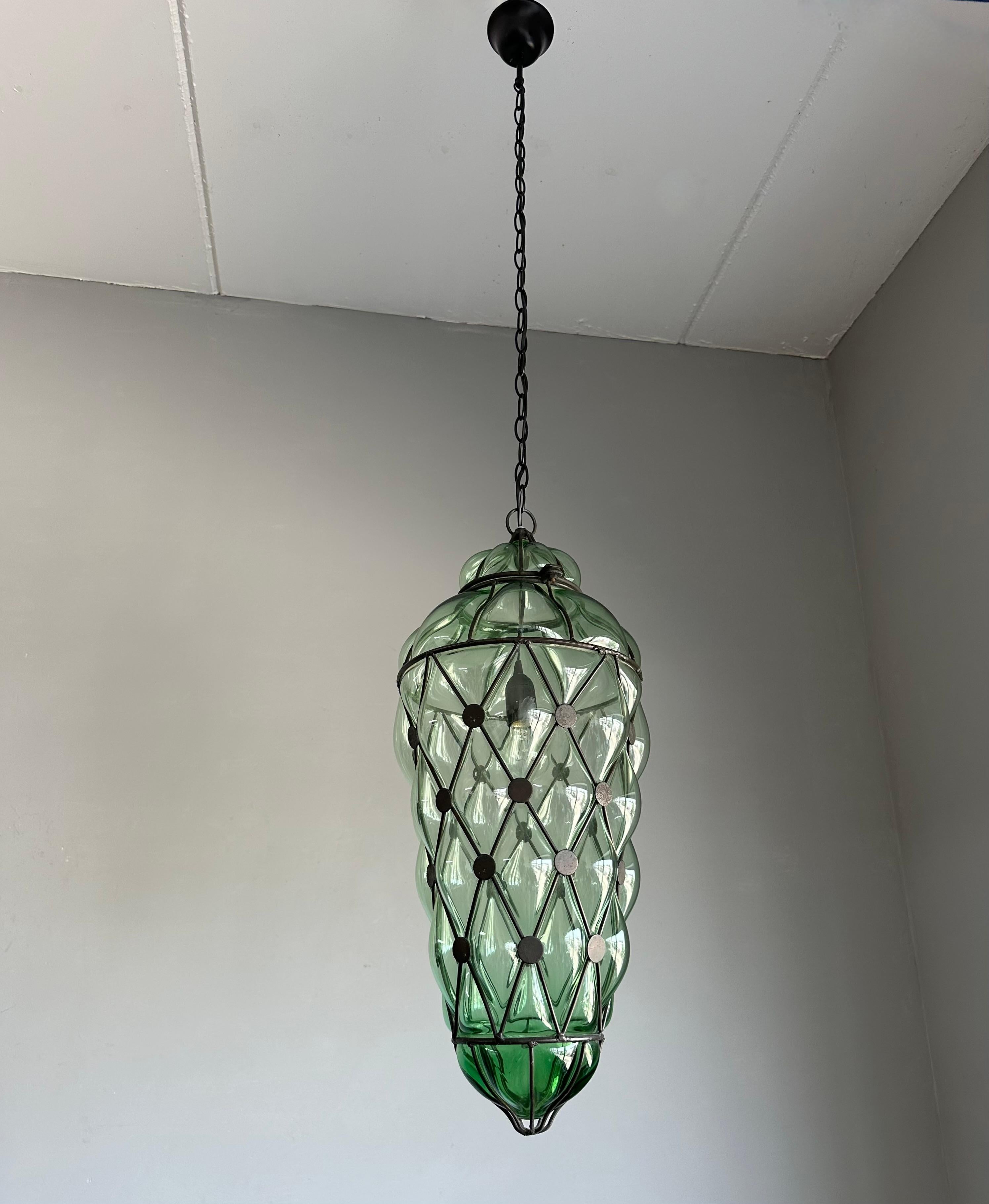 Lampada a sospensione extra large in vetro soffiato a bocca in stile veneziano con struttura in metallo in vendita 10